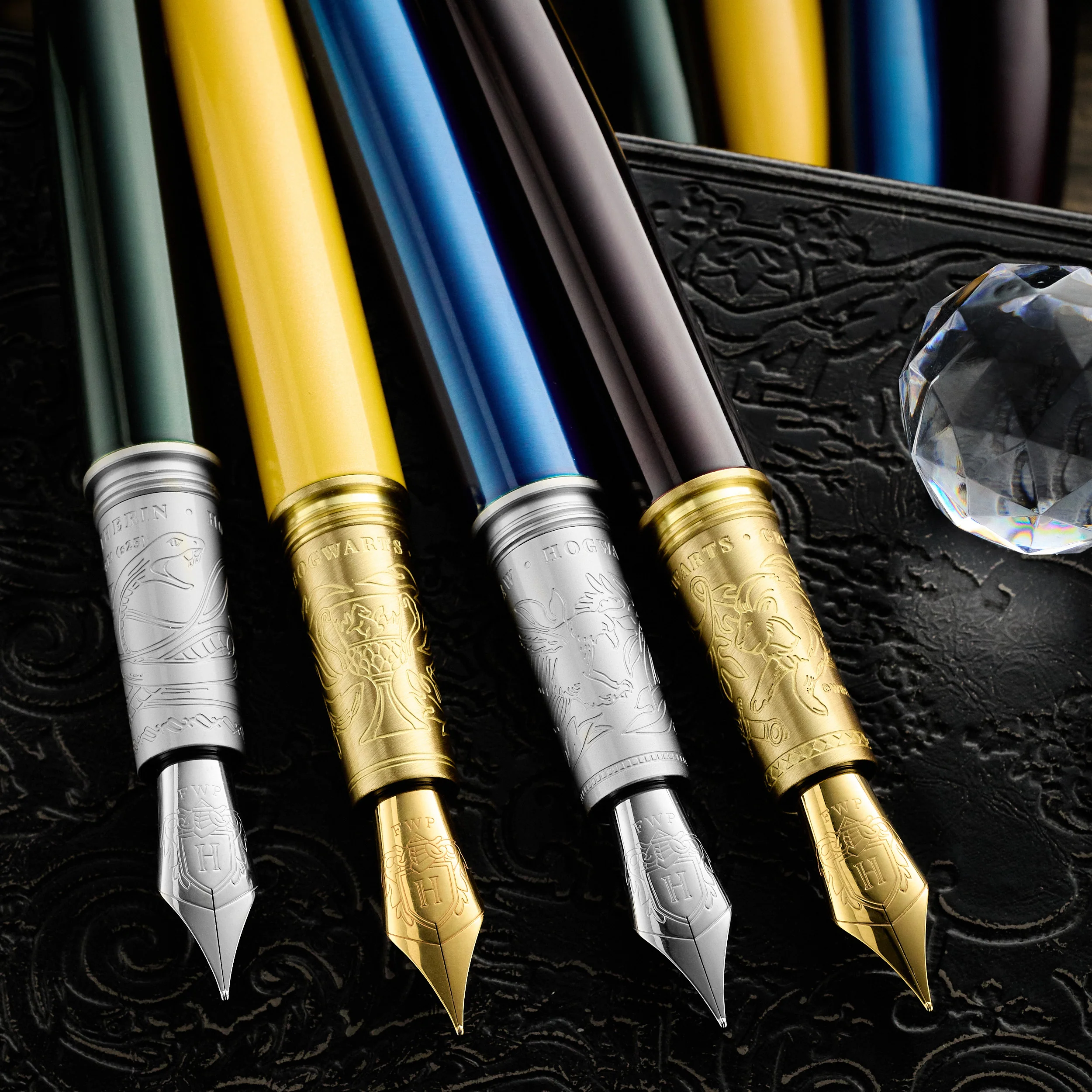 (Bottom Shelf) Ferris Wheel Press Harry Potter Joule Fountain Pen - Gryffindor - Image 5