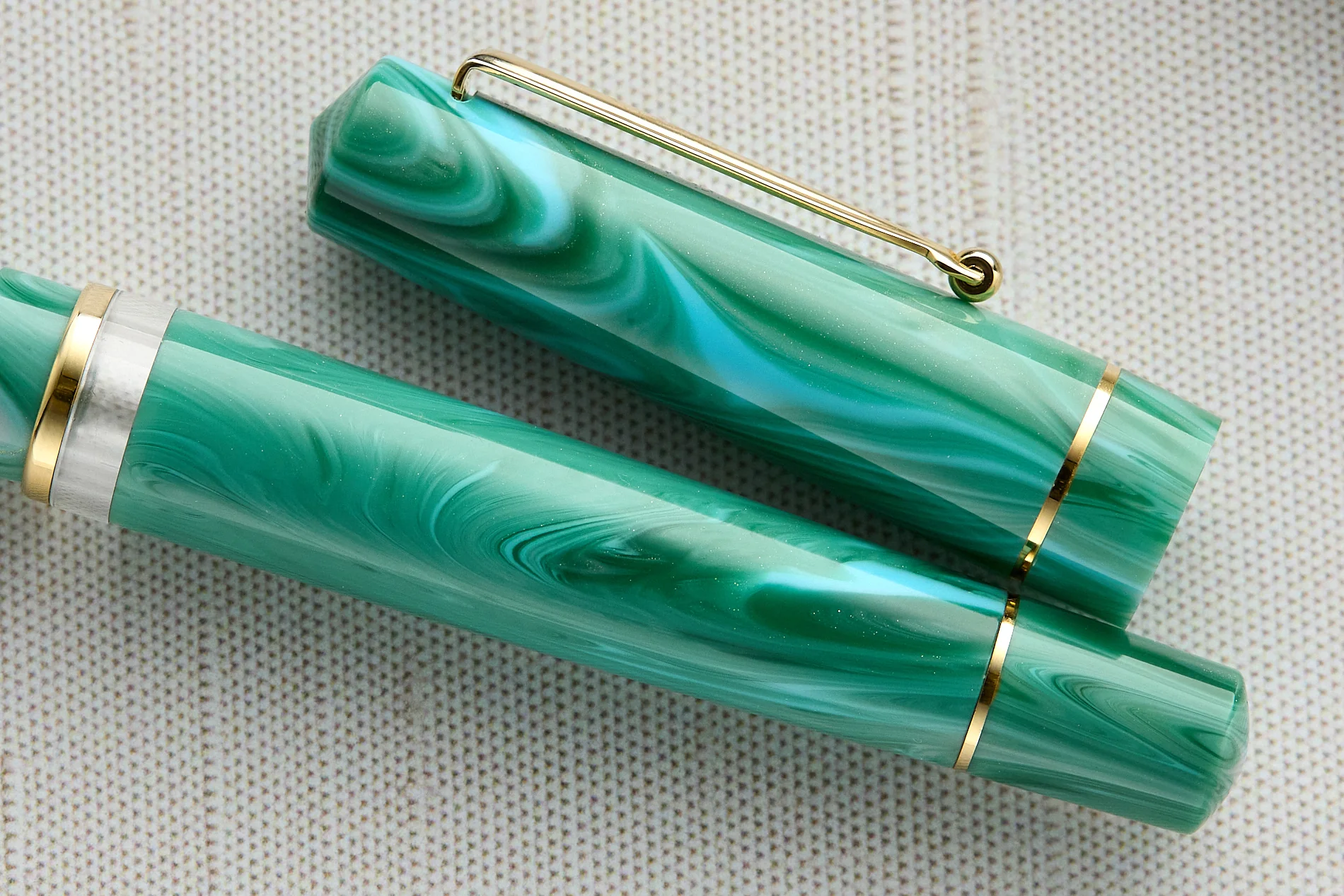 Delta Duna Fountain Pen - Vortex - Image 8