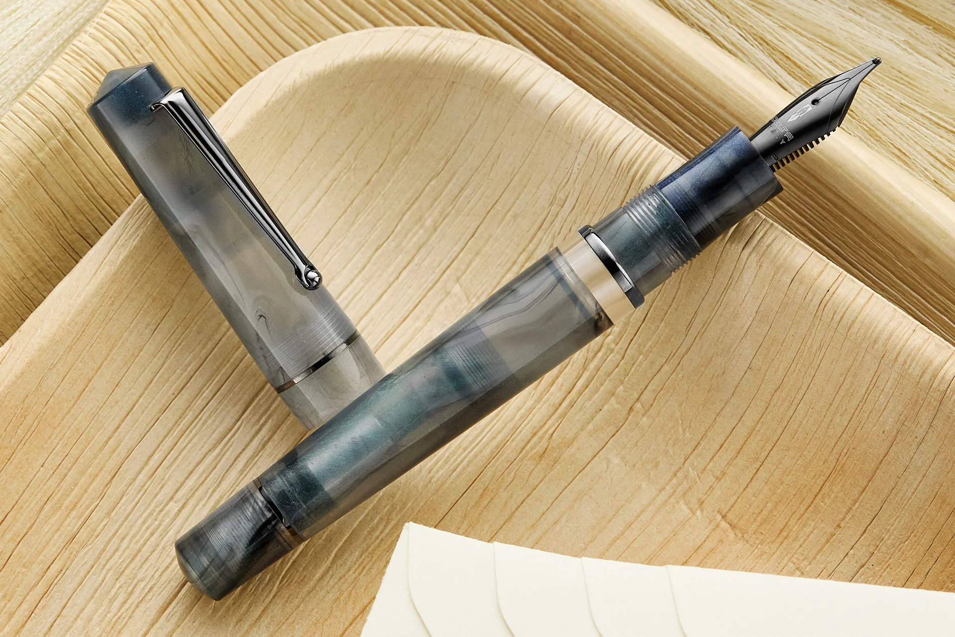 Delta Duna Fountain Pen - Zephyr - Image 7