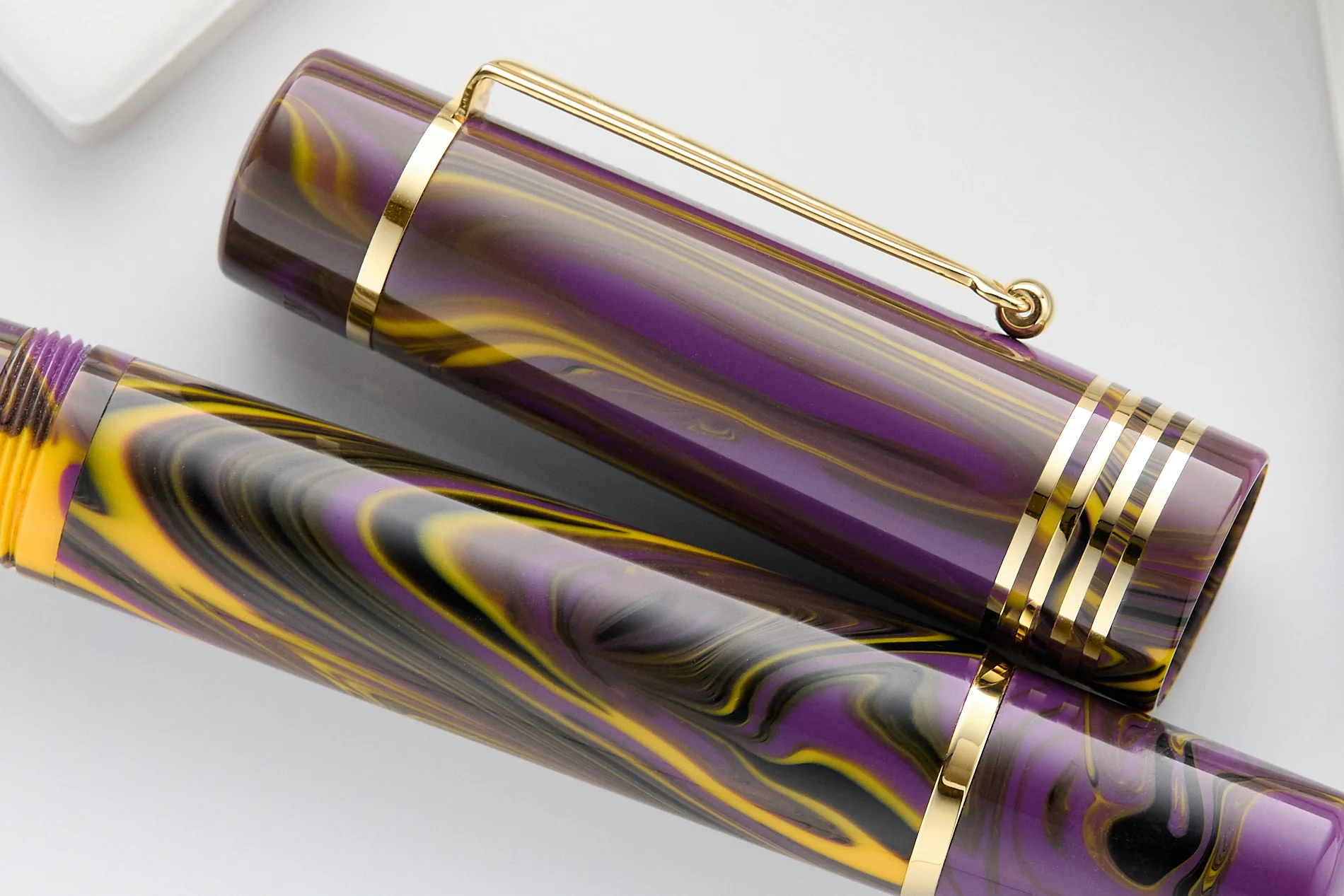 Delta Neo Gallery Fountain Pen - Iris - Image 10