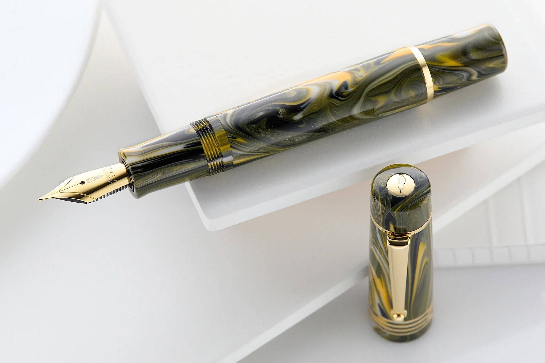 Delta Neo Gallery Fountain Pen - Marigold - Image 11