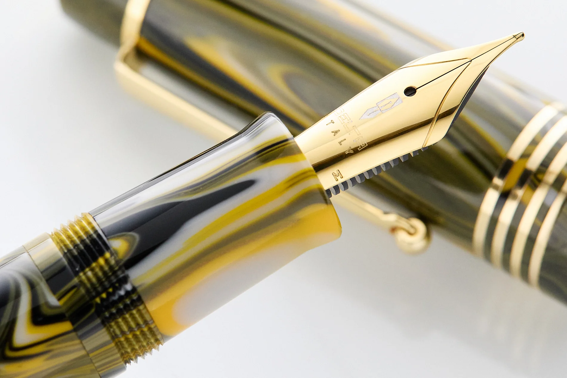 Delta Neo Gallery Fountain Pen - Marigold - Image 4
