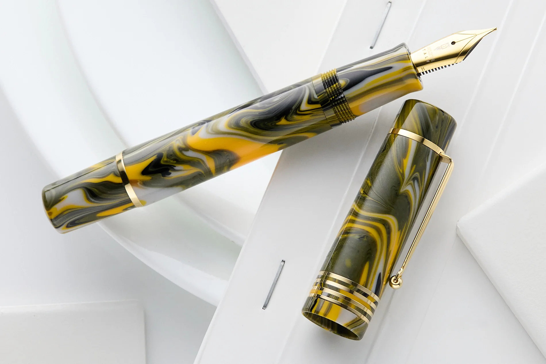 Delta Neo Gallery Fountain Pen - Marigold - Image 7