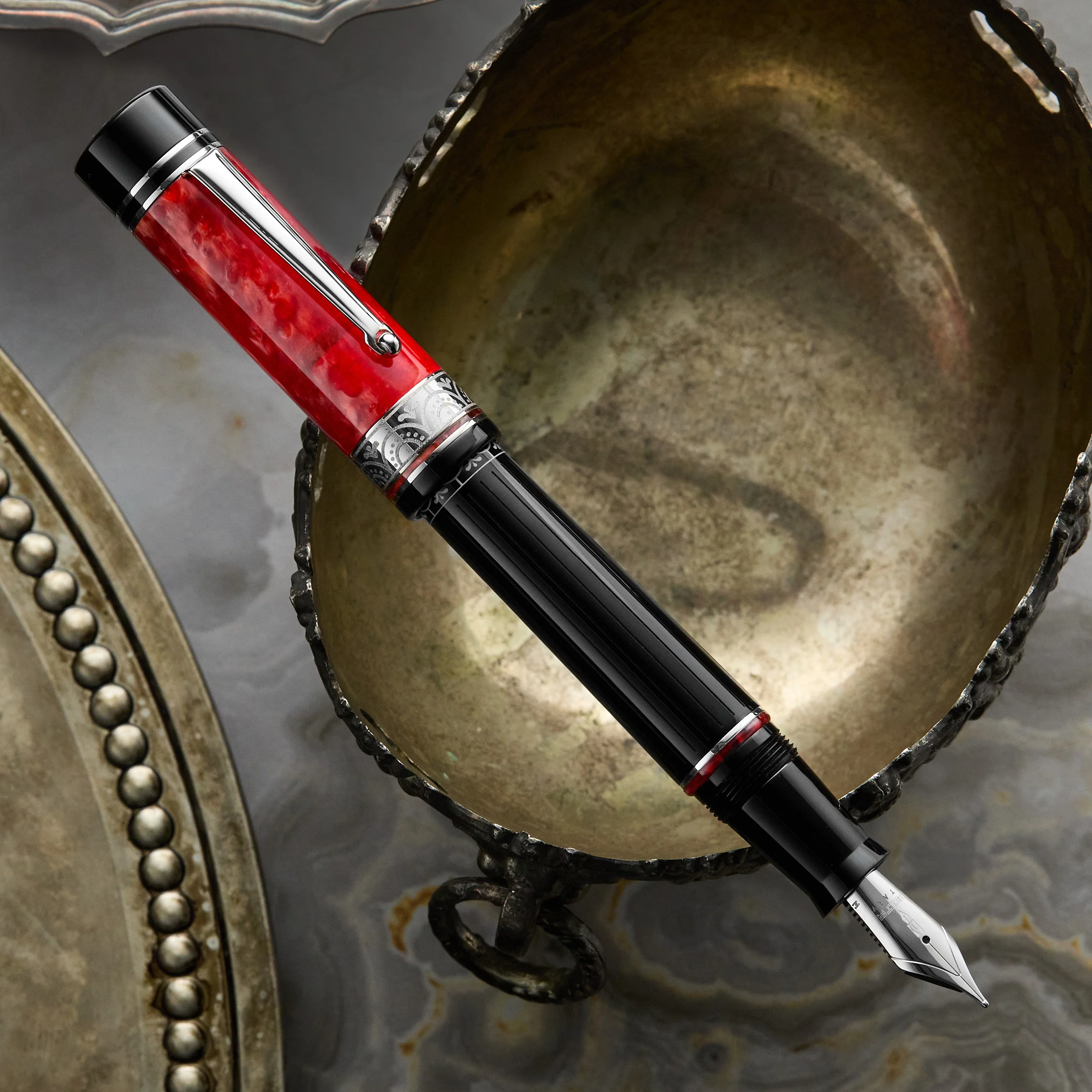 Delta POMPEII Fountain Pen (Special Edition) - Image 5