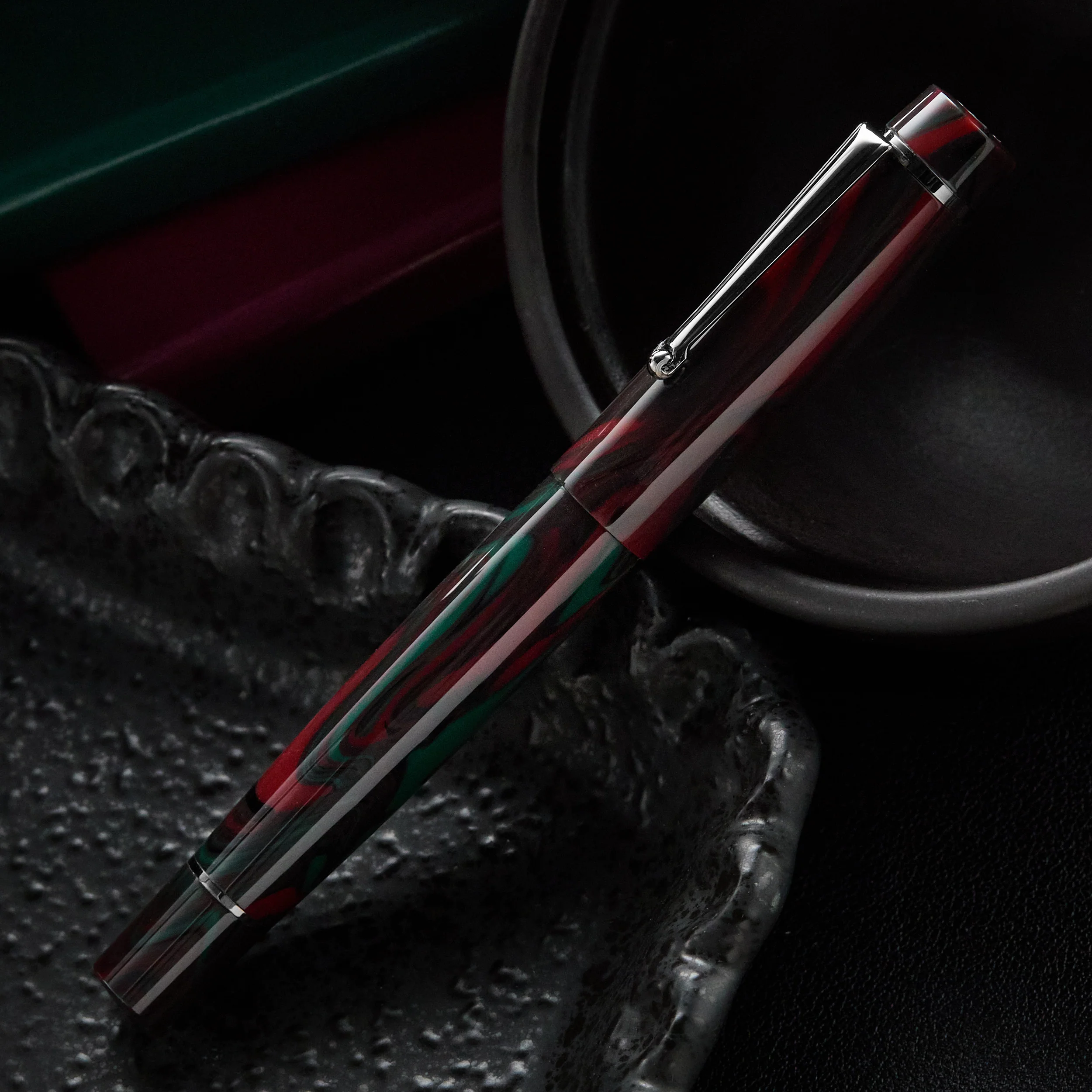Delta Signs of Time Fountain Pen - Medieval Art (Special Edition) - Image 6