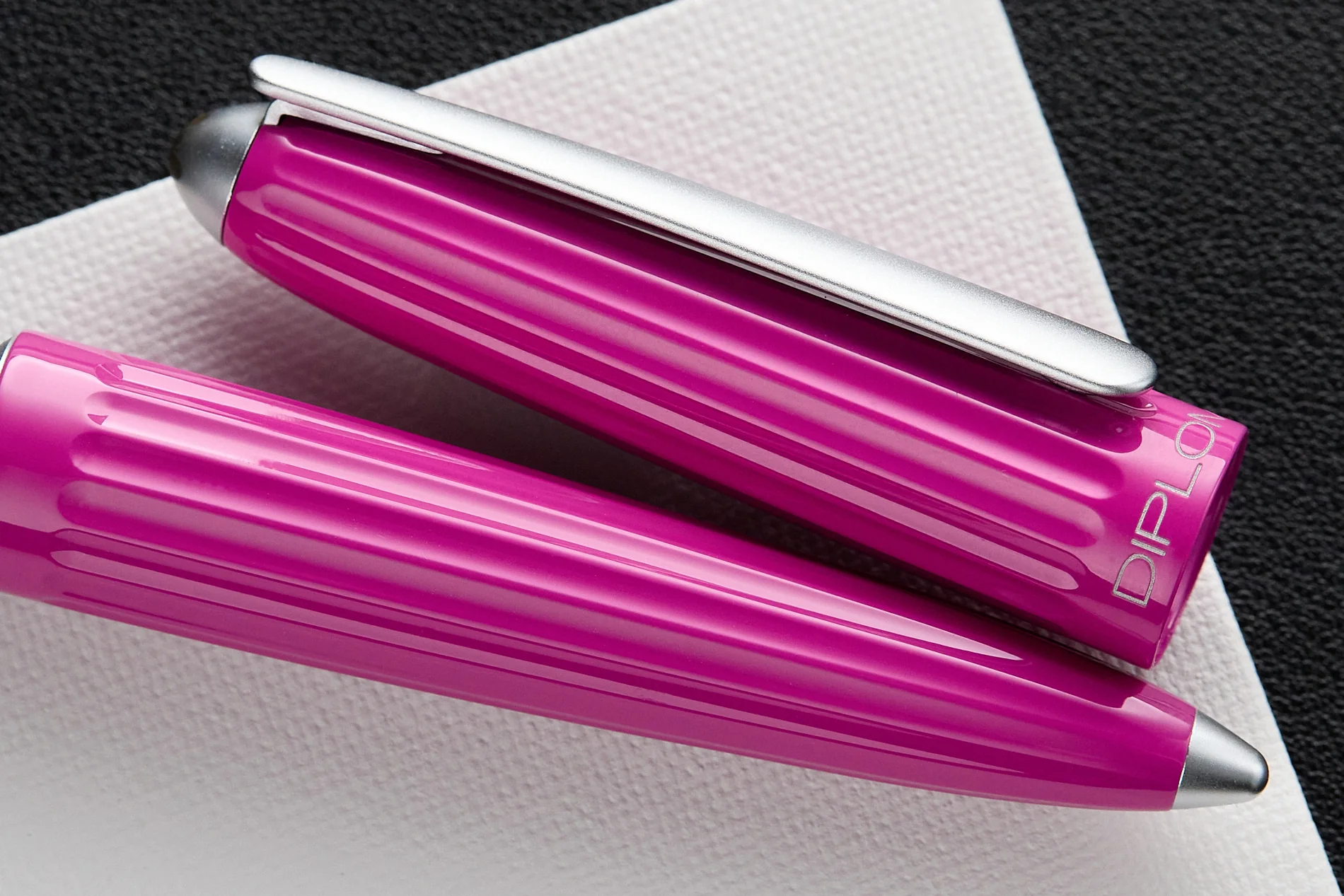 Diplomat Aero Fountain Pen - Fuchsia (Special Edition) - Image 7