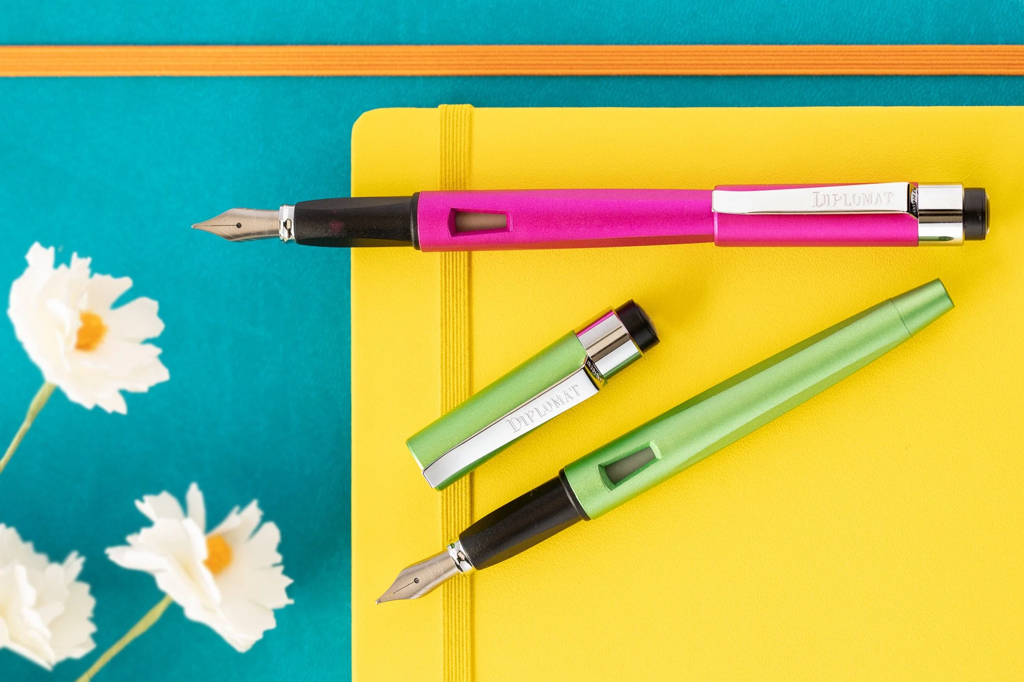 Diplomat Magnum Fountain Pen - Hot Pink - Image 11