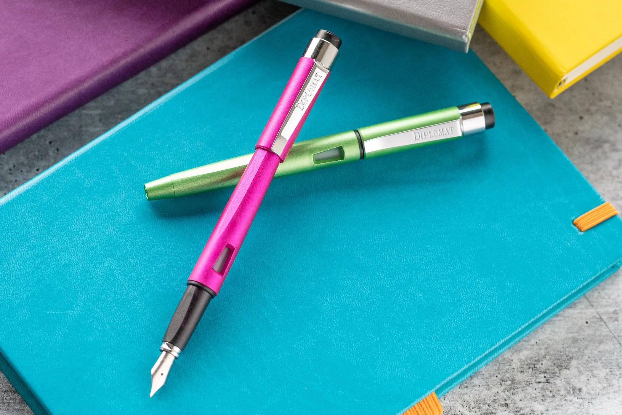 Diplomat Magnum Fountain Pen - Hot Pink - Image 8