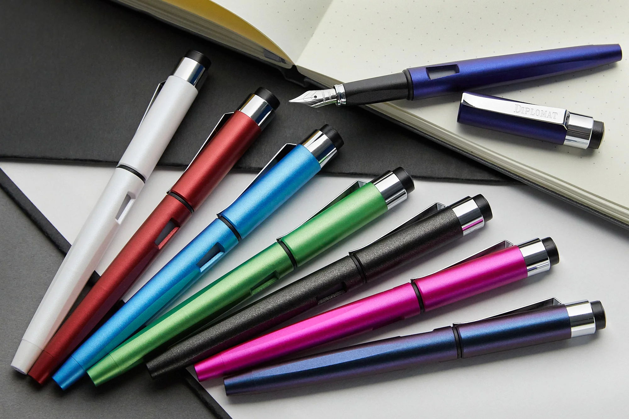 Diplomat Magnum Fountain Pen - Prismatic Purple - Image 12