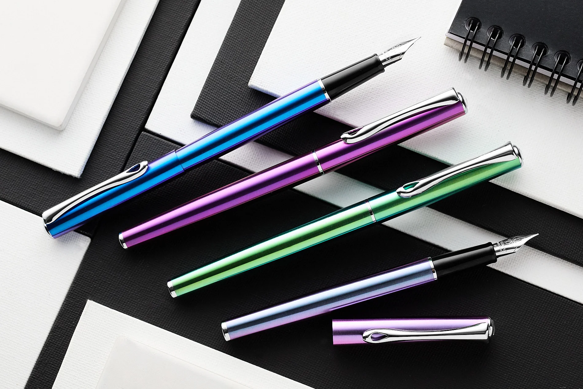 Diplomat Traveller Fountain Pen - Funky Fuchsia - Image 10