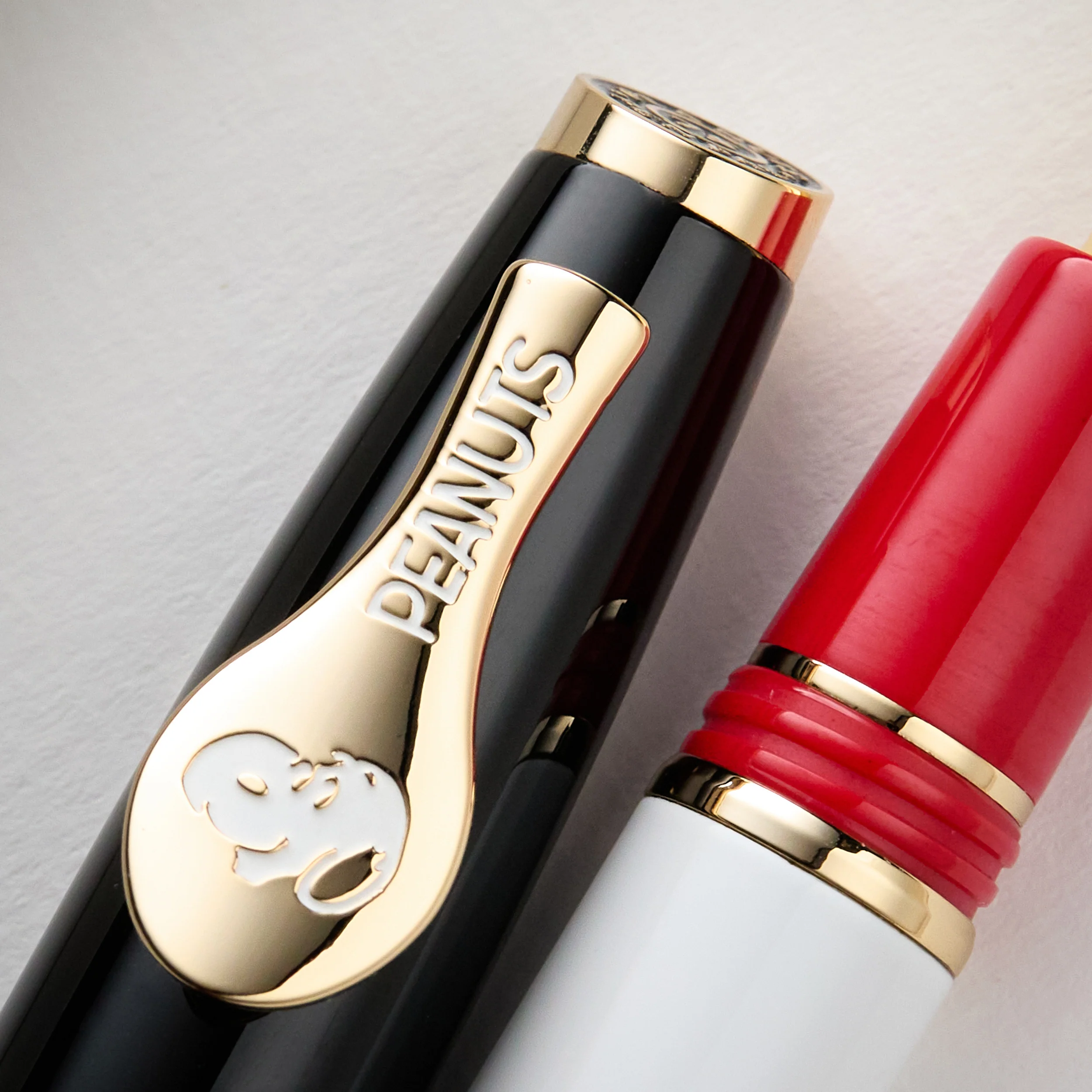 Esterbrook X Peanuts 75th Anniversary Edition Fountain Pen - Snoopy (Special Edition) - Image 5