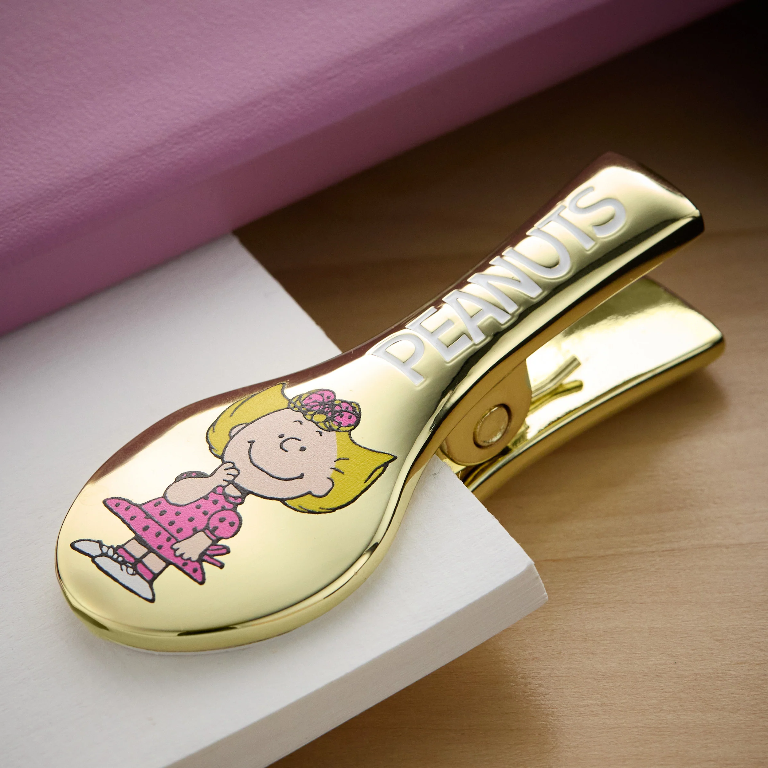 Esterbrook X Peanuts 75th Anniversary Edition Page Clip - Sally (Special Edition) - Image 2
