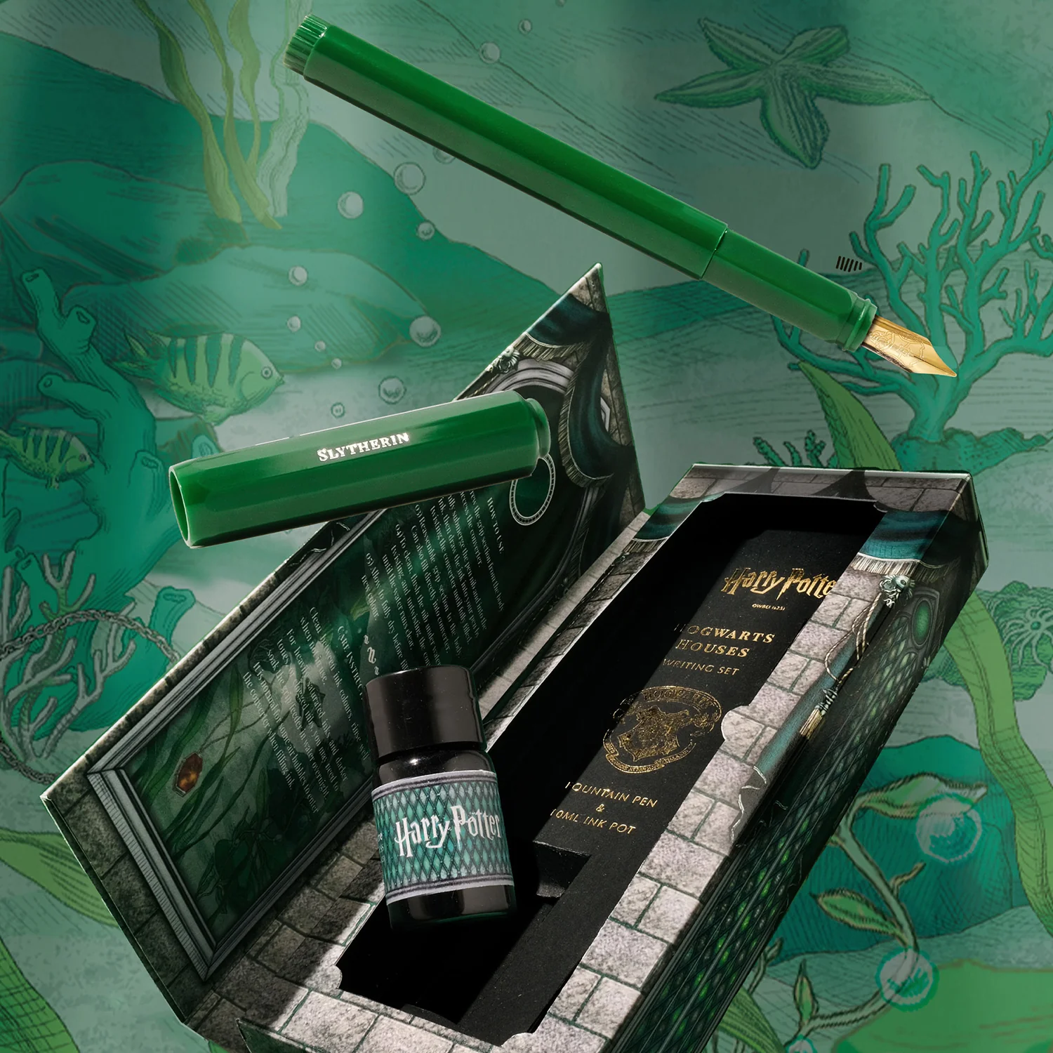 Ferris Wheel Press Harry Potter Carousel Fountain Pen & Ink Set - Slytherin (Special Edition) - Image 3