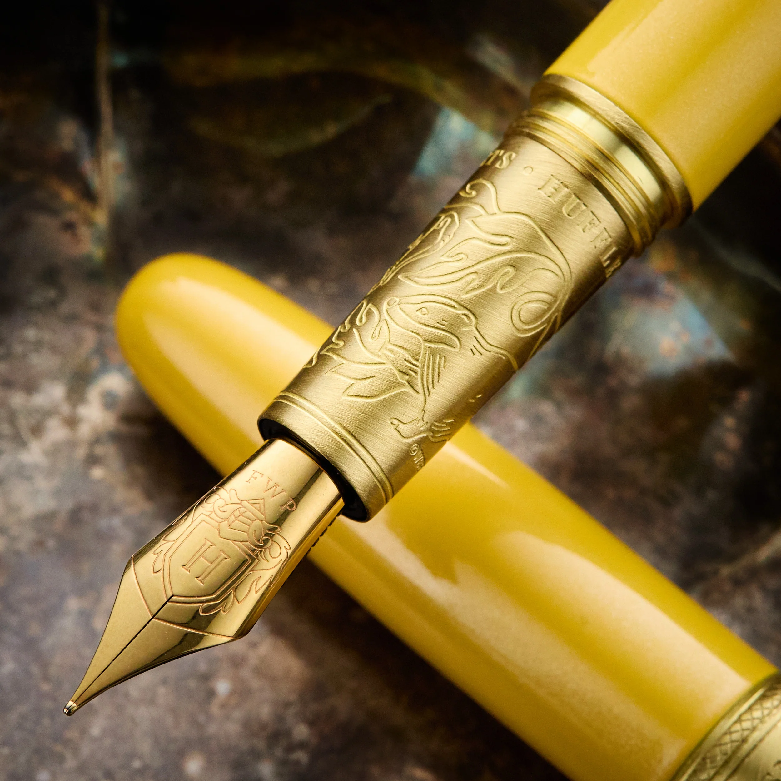 Ferris Wheel Press Harry Potter Joule Fountain Pen - Hufflepuff - Image 4