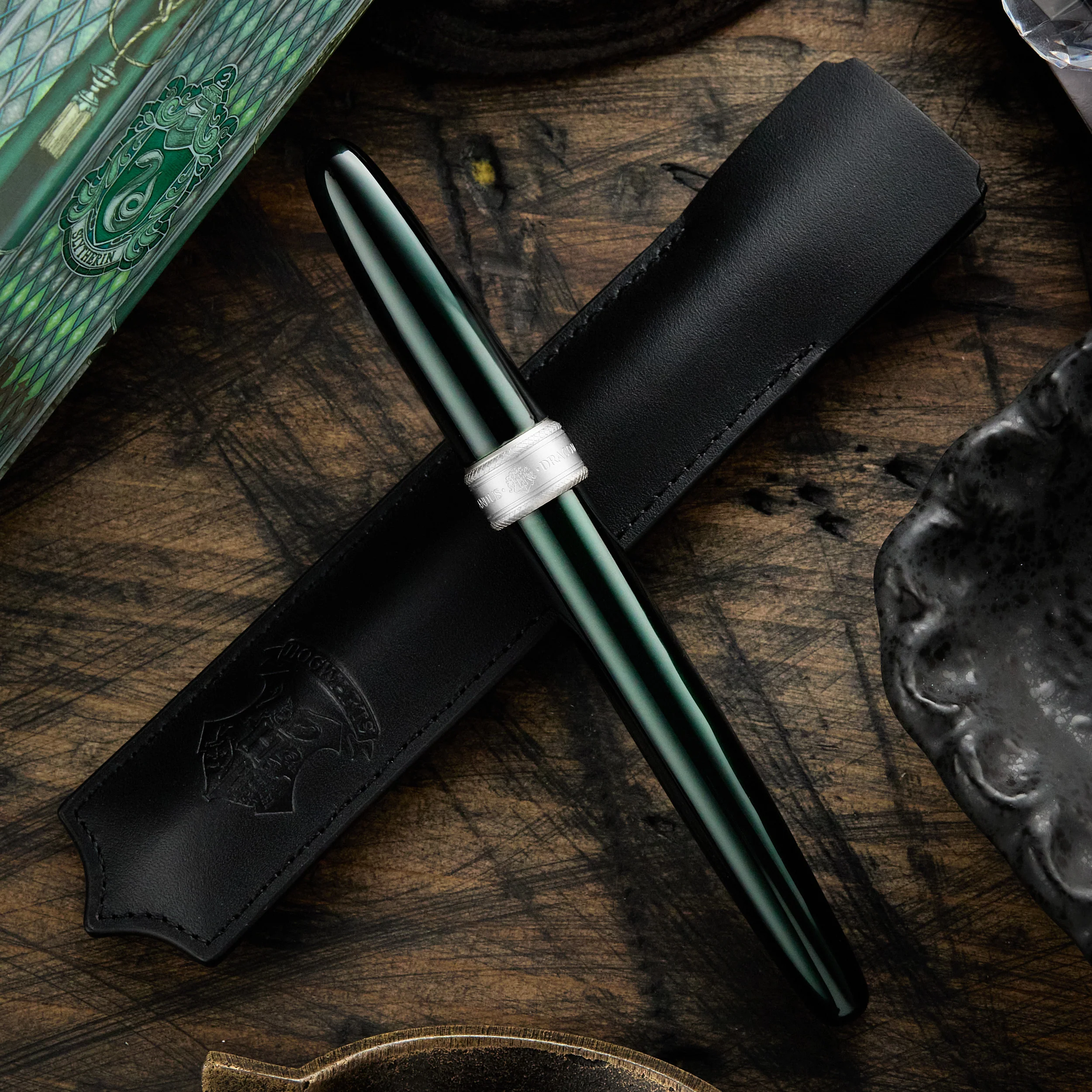 Ferris Wheel Press Harry Potter Joule Fountain Pen - Slytherin - Image 2