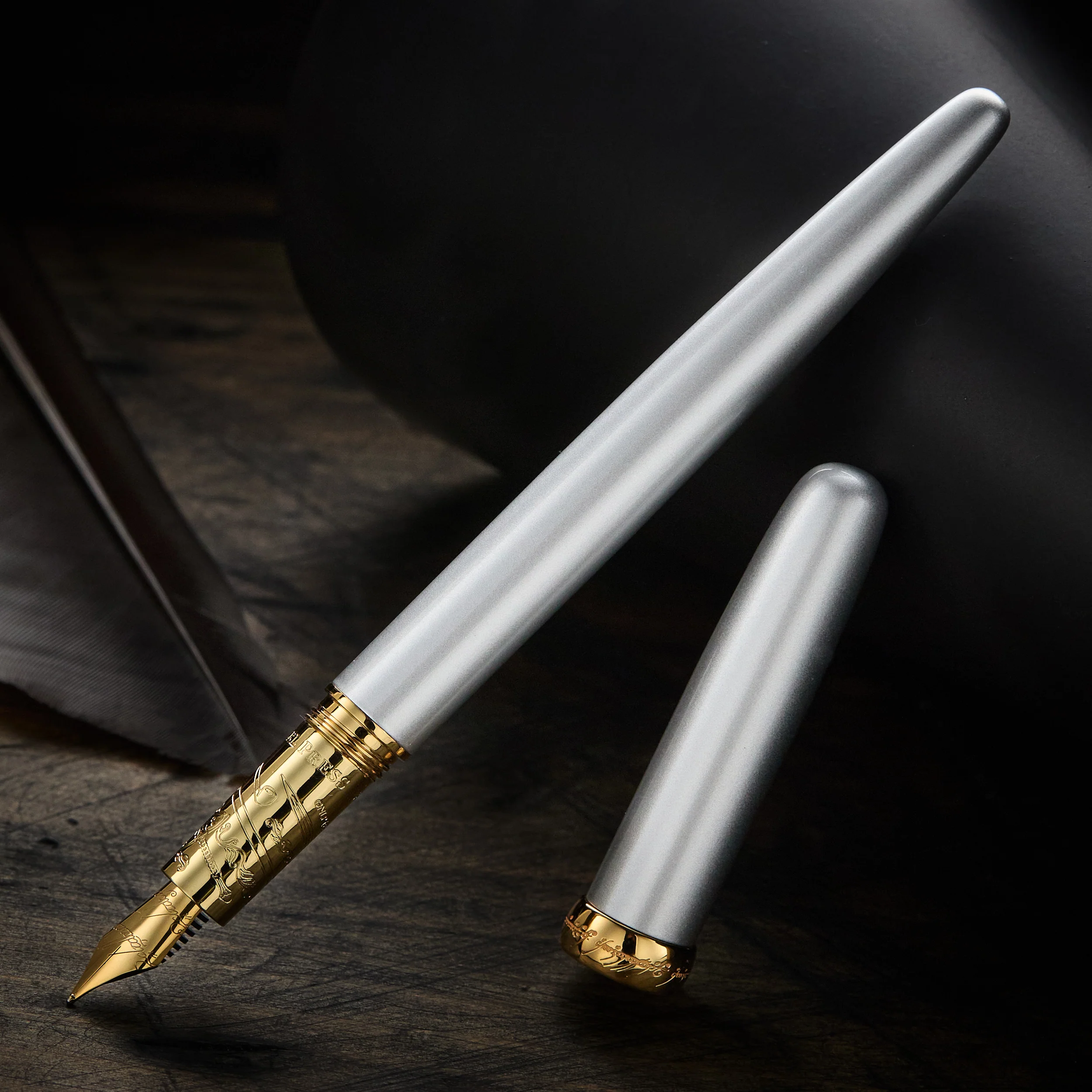Ferris Wheel Press Lord of the Rings Bijou Fountain Pen & Ink Set - Gandalf - Image 6