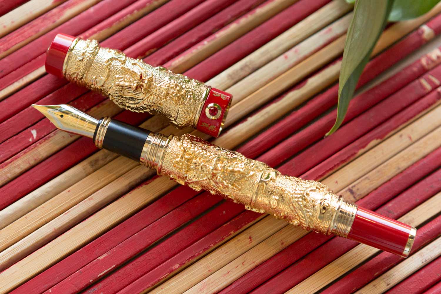 Jinhao 999 Dragon Fountain Pen - Gold/Red - Image 7