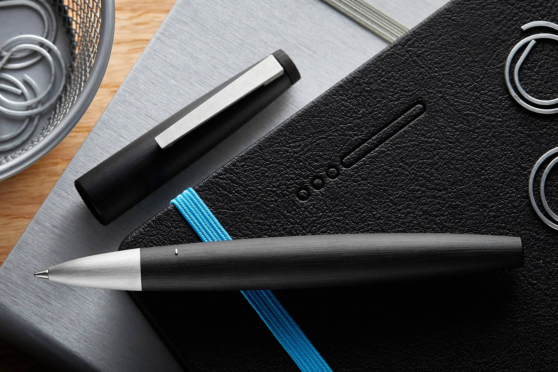 LAMY 2000 Rollerball Pen - Black - Image 5