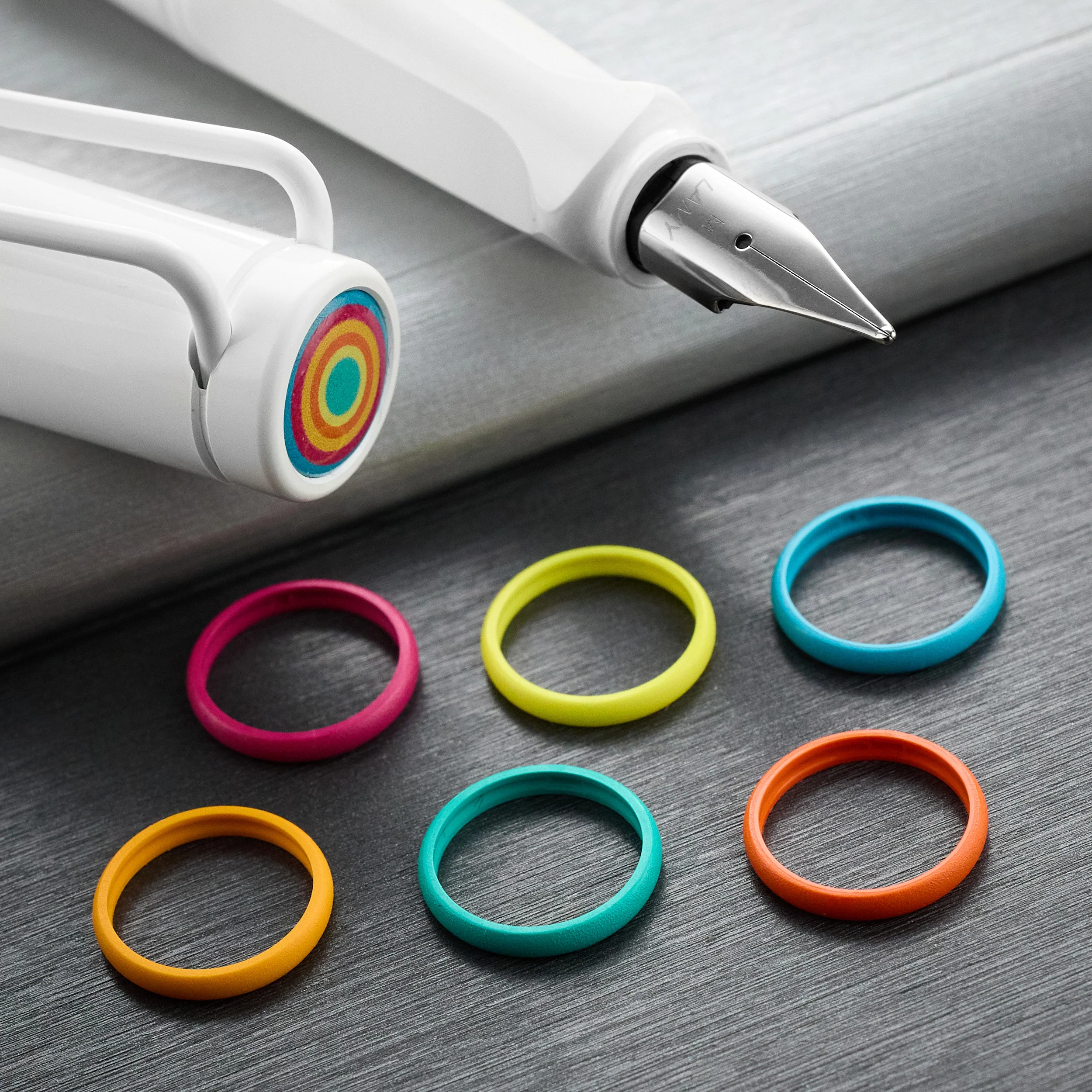 LAMY safari Fountain Pen - all white-multi ring set (Special Edition) - Image 3