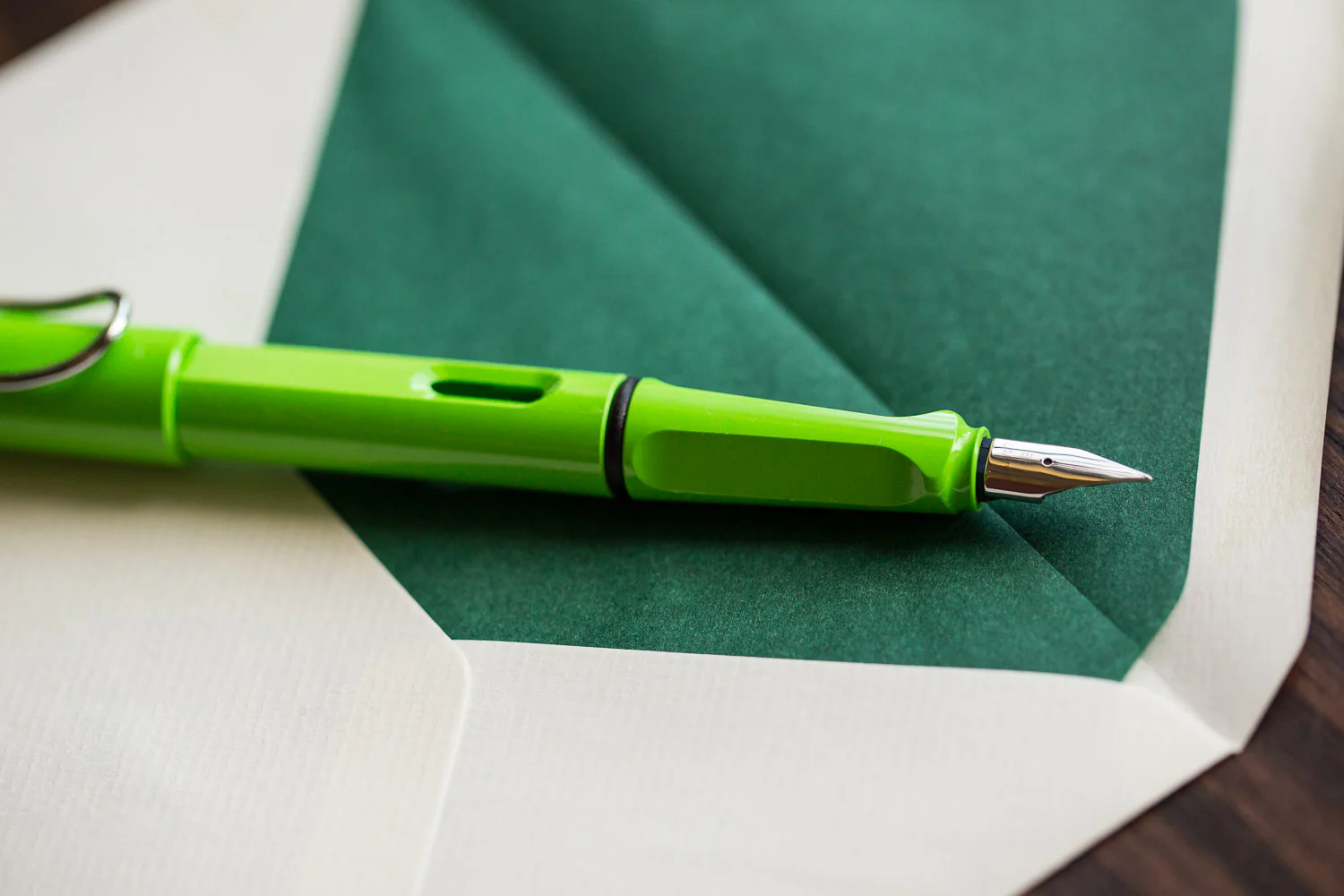 LAMY safari Fountain Pen - green - Image 10