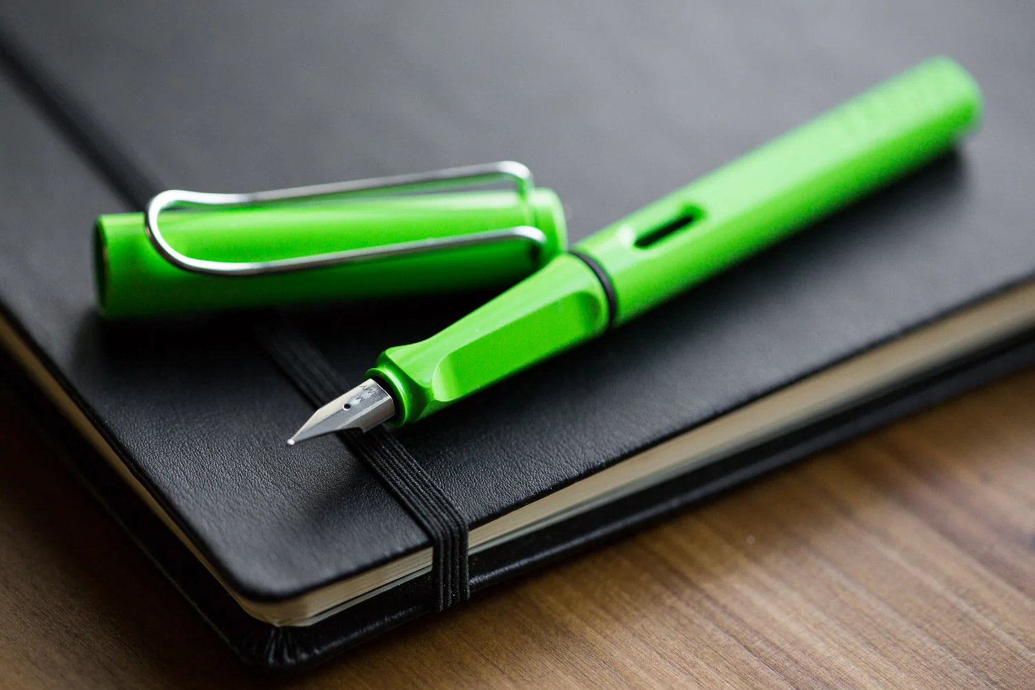 LAMY safari Fountain Pen - green - Image 6