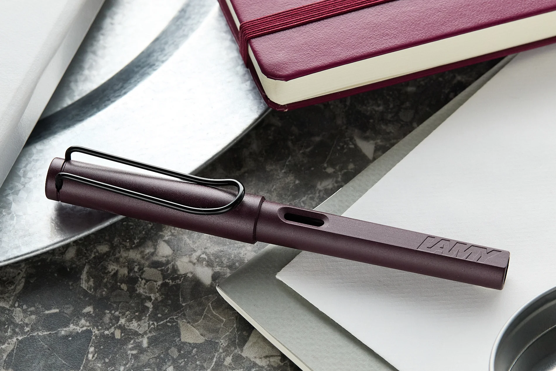 LAMY safari Fountain Pen - scarlet - Image 6