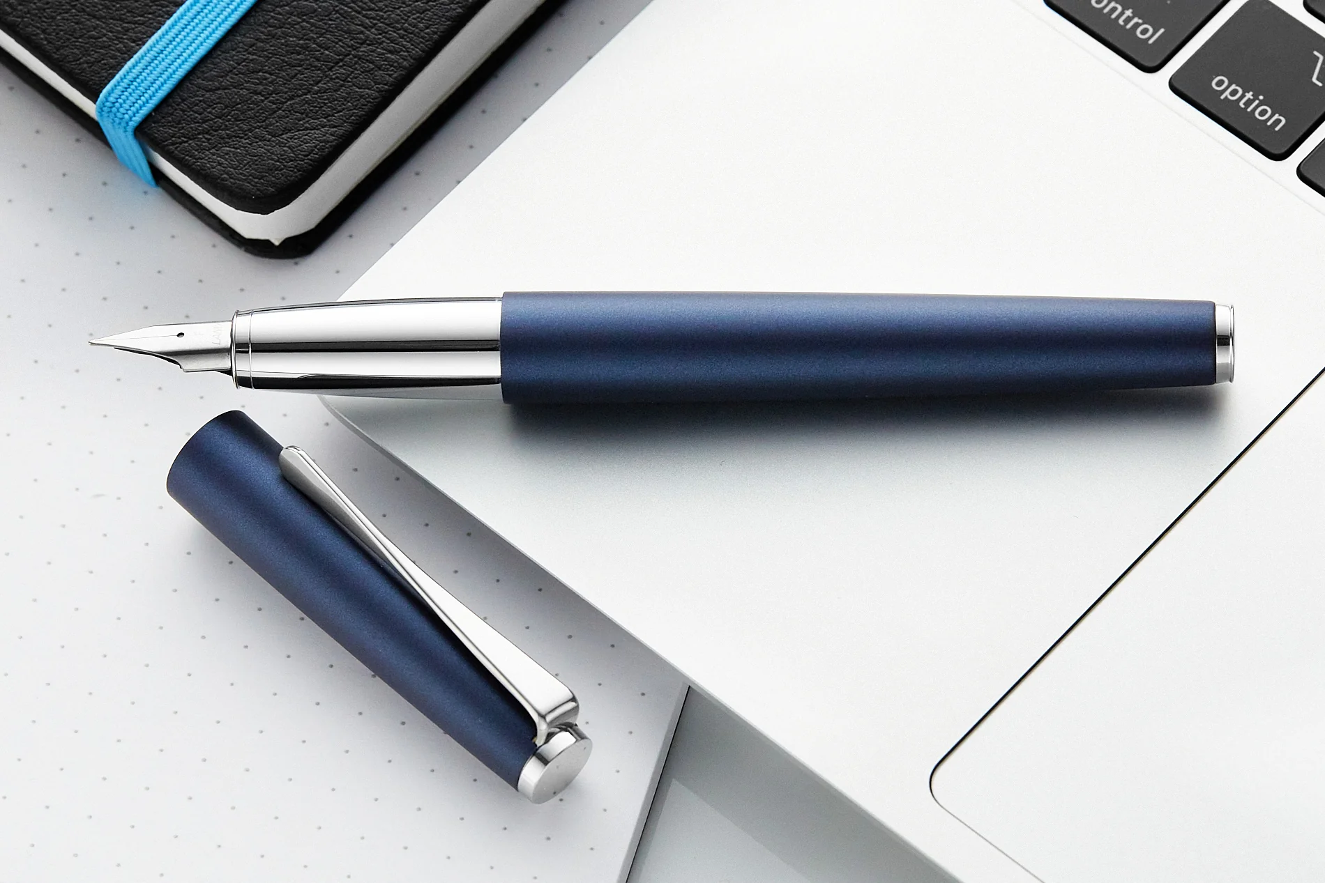 LAMY studio Fountain Pen - imperial blue - Image 9