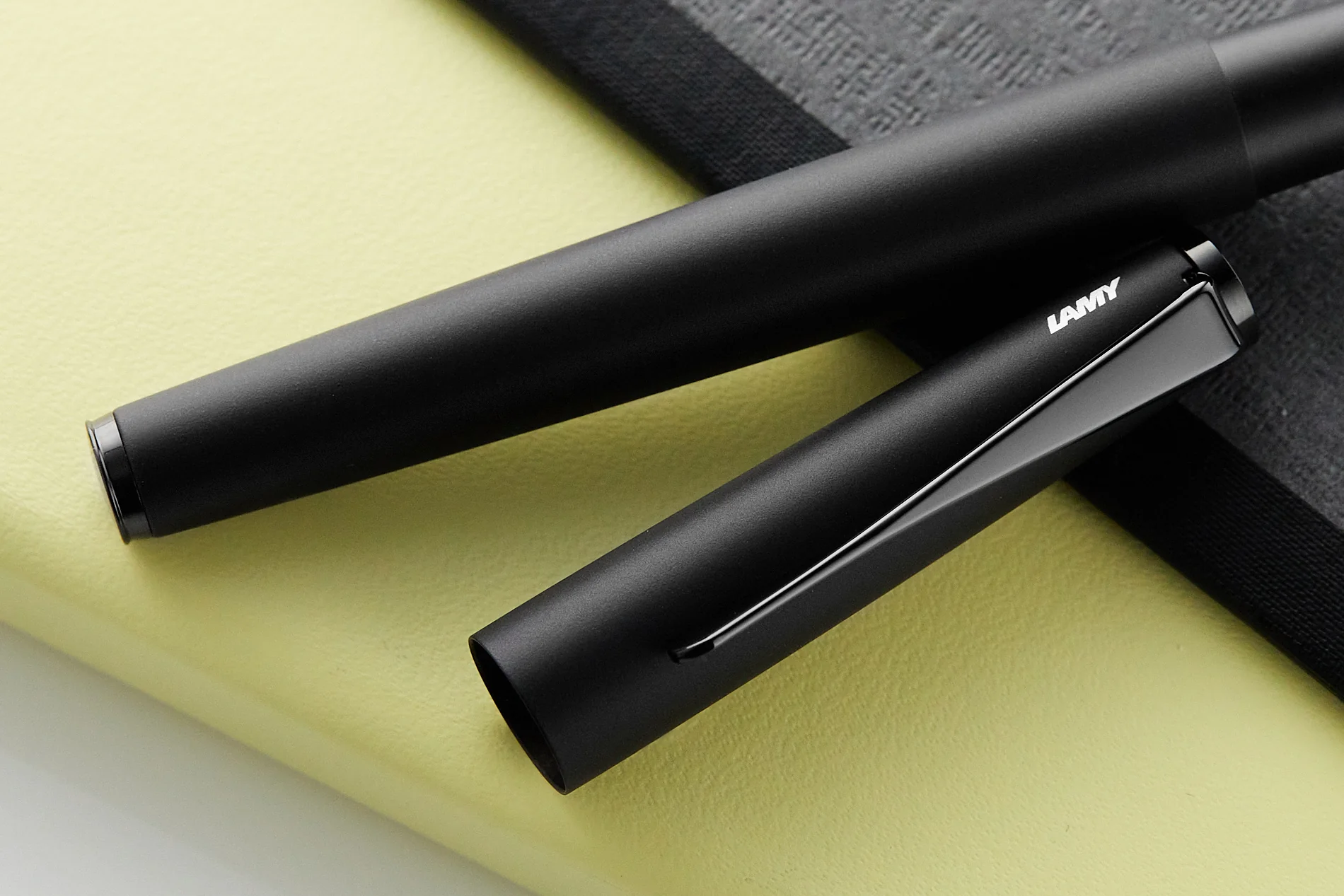 LAMY studio Fountain Pen - Lx all black - Image 11
