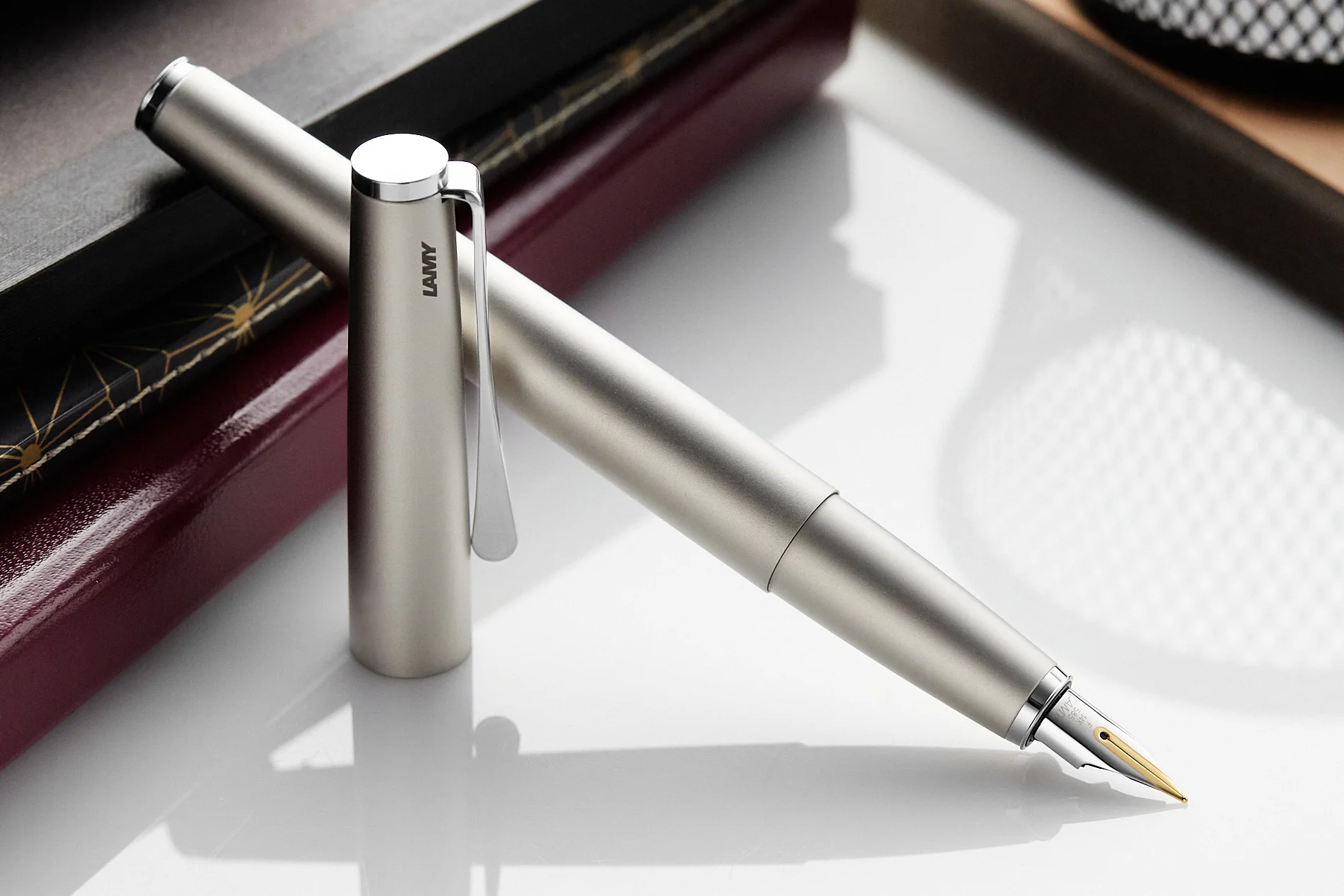 LAMY studio Fountain Pen - palladium - Image 9