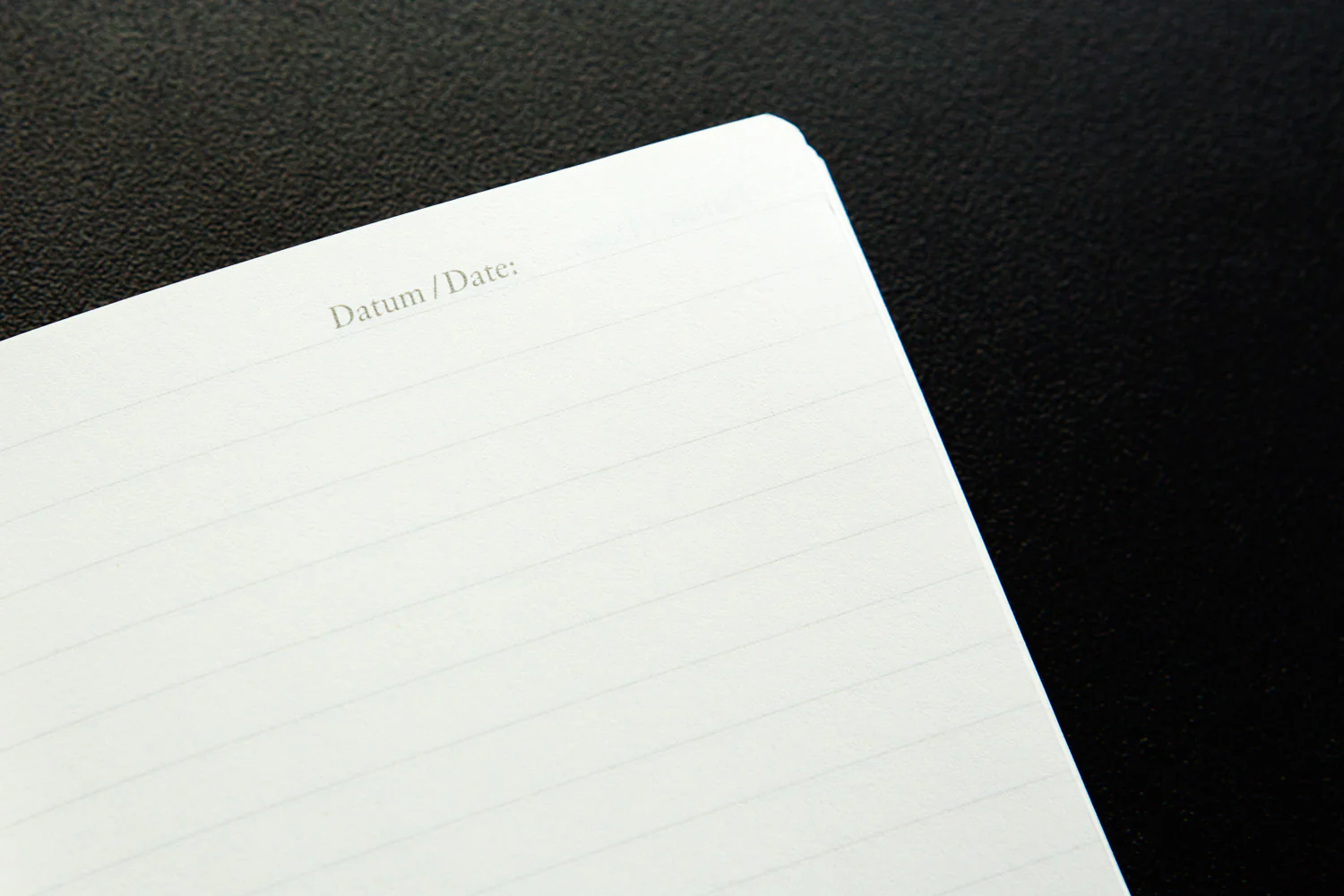 Leuchtturm1917 Medium A5 Notebook - Navy, Lined - Image 4