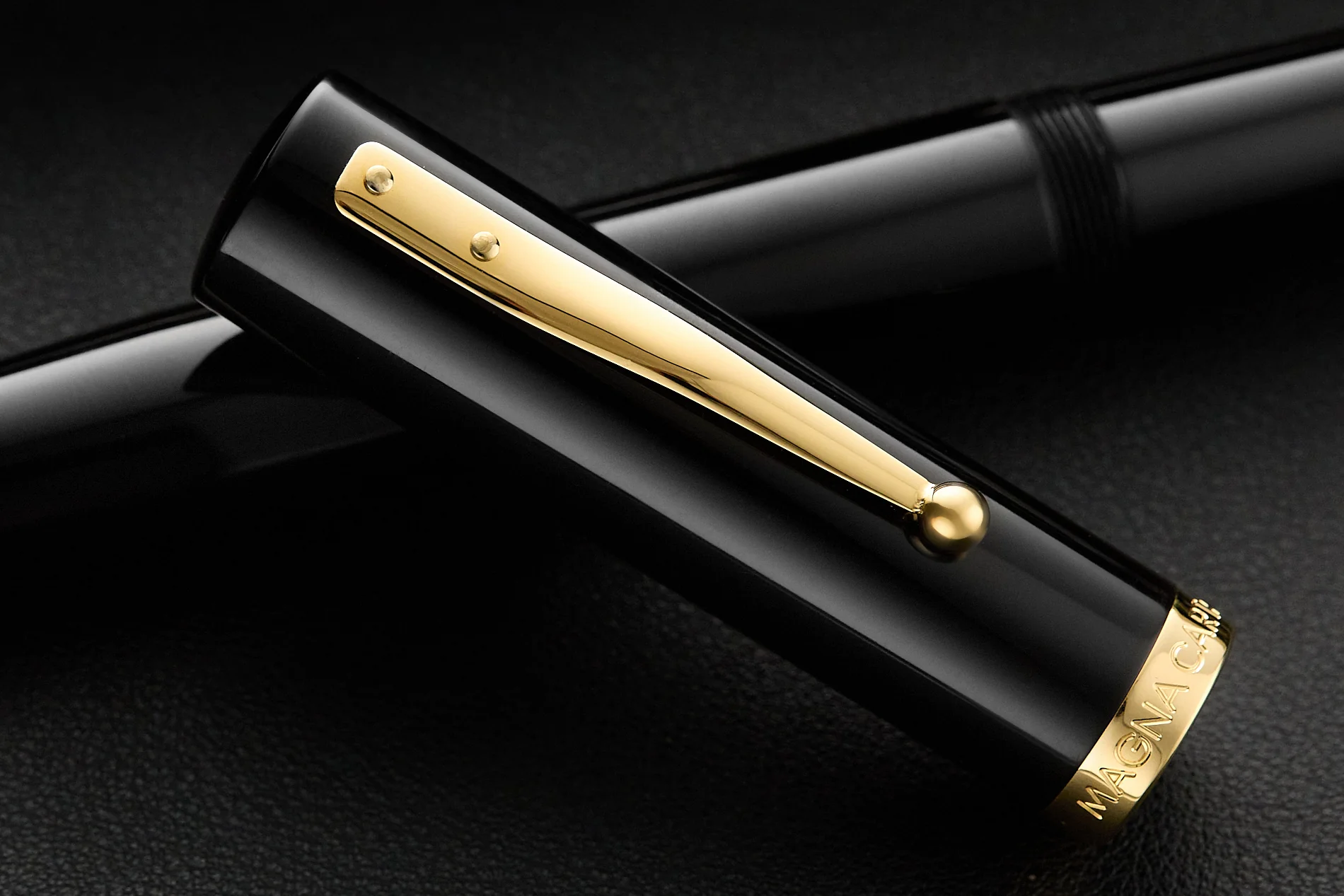 Magna Carta Mag 1000 Fountain Pen - Black - Image 9
