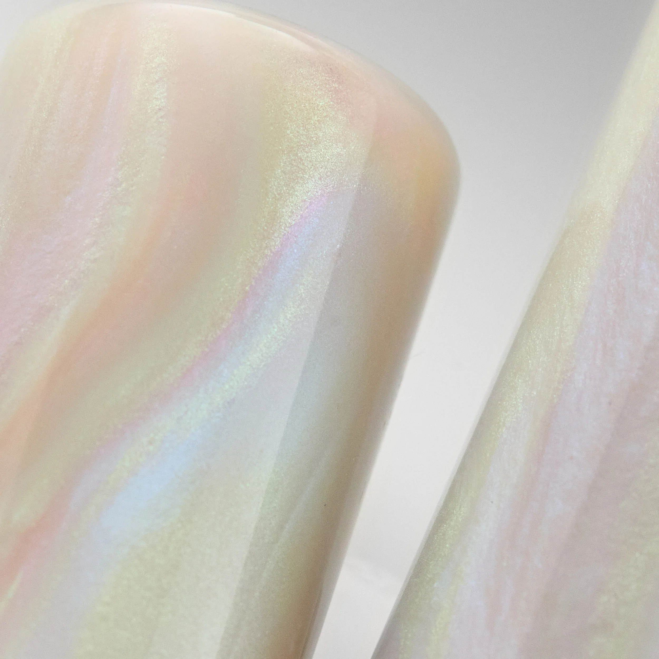 Magna Carta Mag 600 Fountain Pen - Pale Cream Rainbow Opalescence (Special Edition) - Image 7