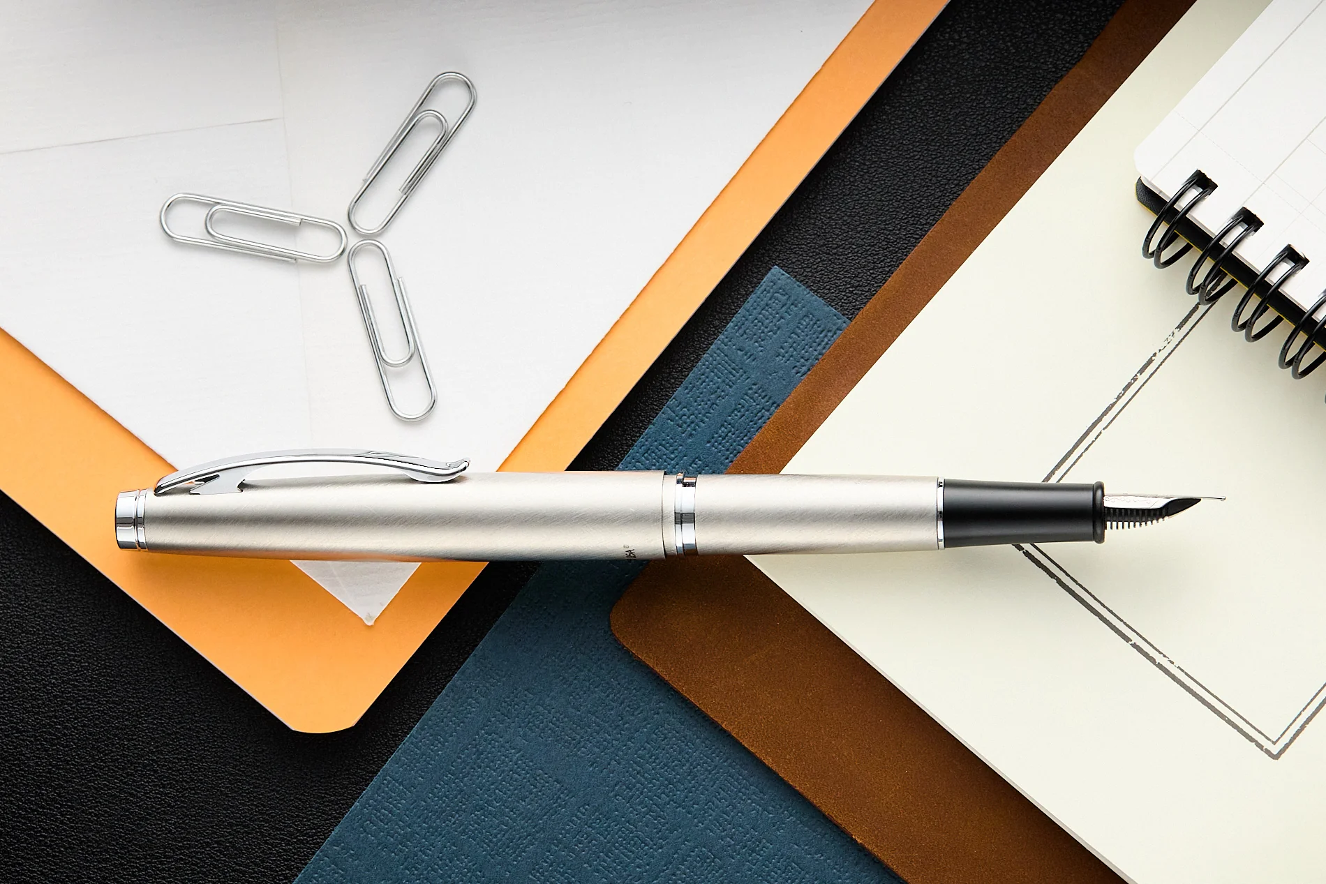 Monteverde Dakota Fountain Pen - Stainless Steel - Image 6