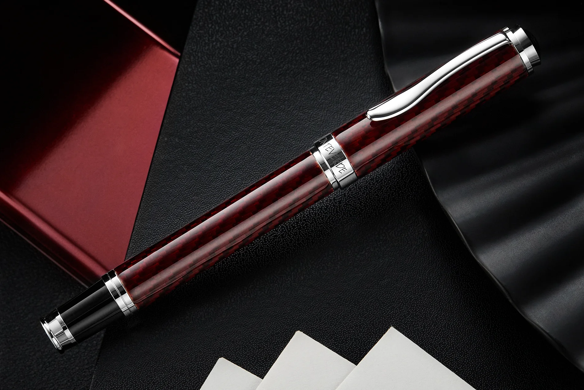 Monteverde Innova Fiberglass Fountain Pen - Garnet (Special Edition) - Image 2