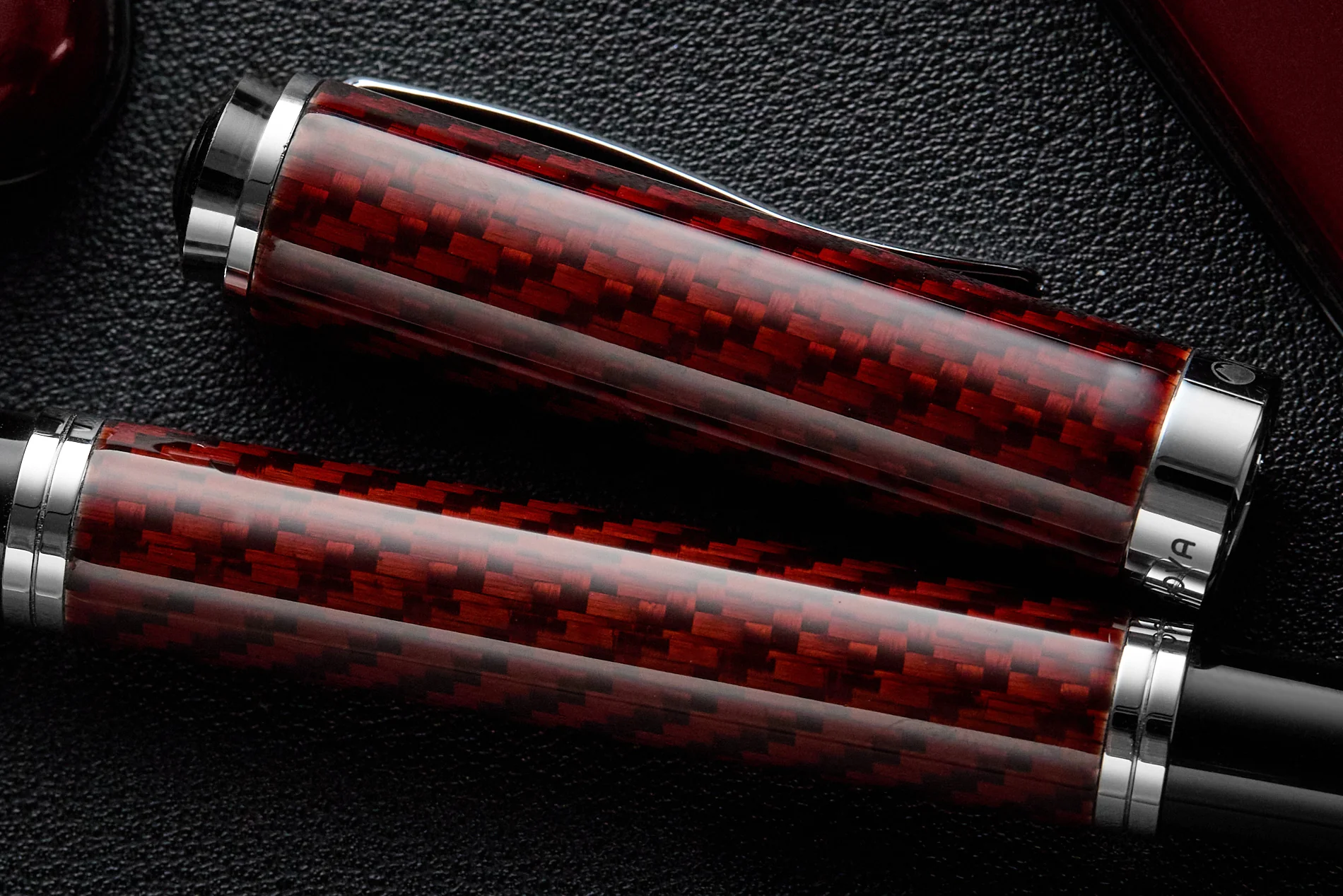 Monteverde Innova Fiberglass Fountain Pen - Garnet (Special Edition) - Image 6