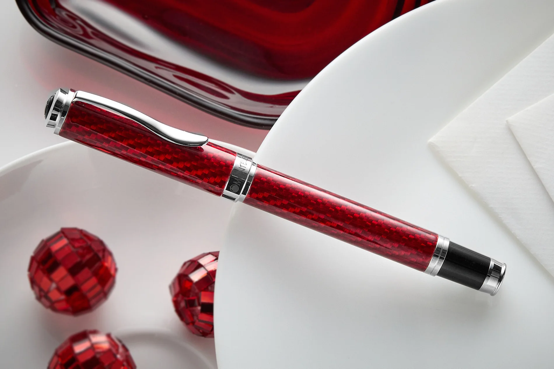 Monteverde Innova Fiberglass Fountain Pen - Ruby (Special Edition) - Image 2