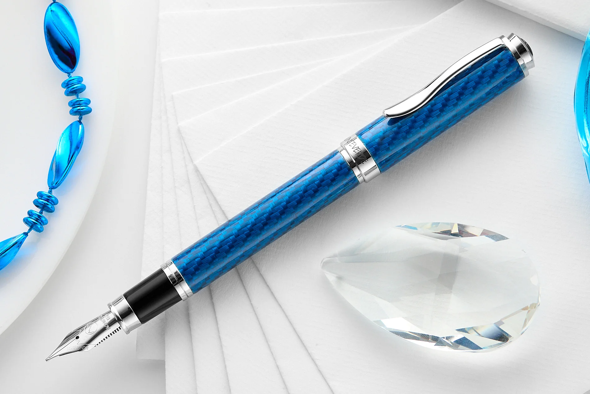 Monteverde Innova Fiberglass Fountain Pen - Sapphire (Special Edition) - Image 3