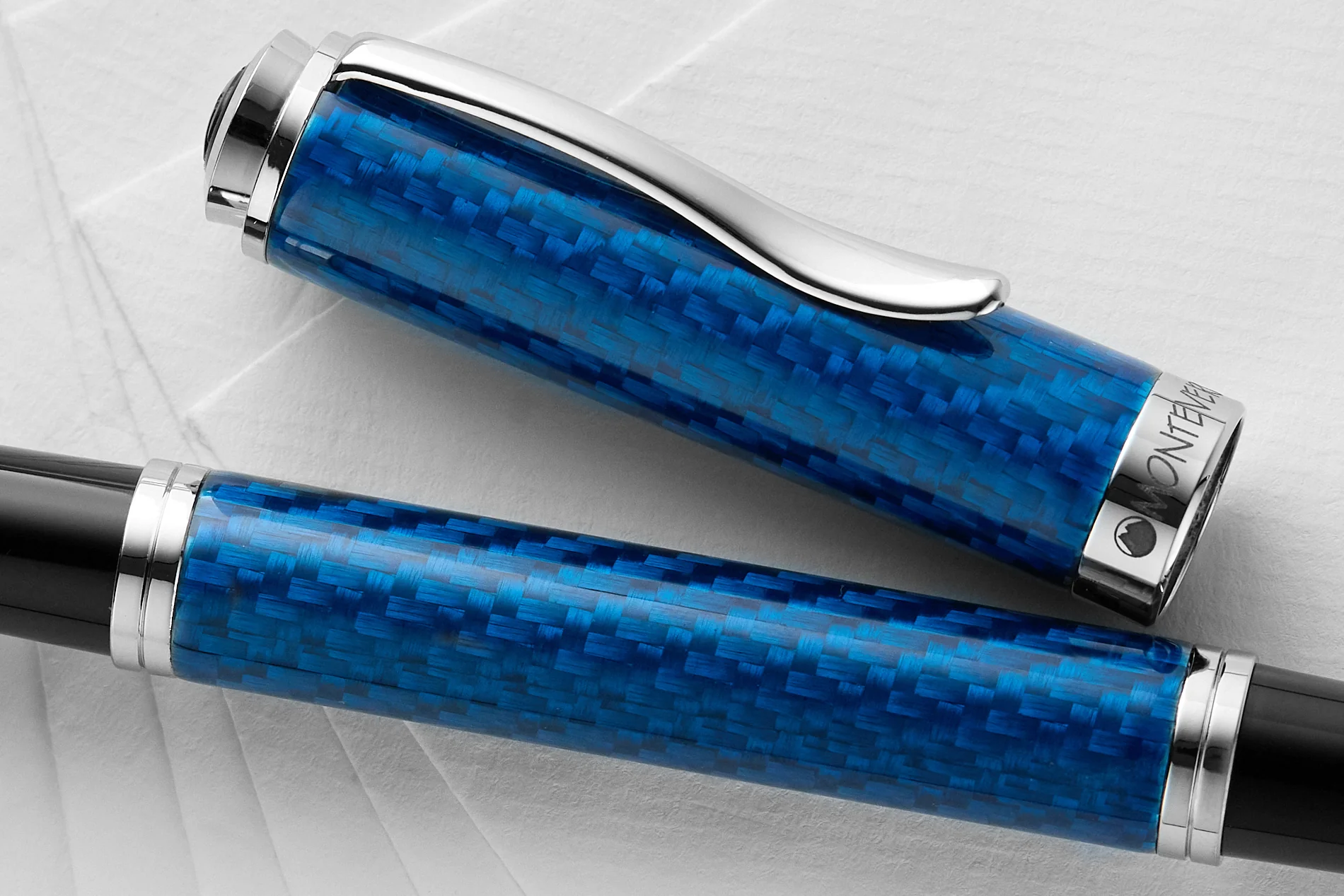 Monteverde Innova Fiberglass Fountain Pen - Sapphire (Special Edition) - Image 7