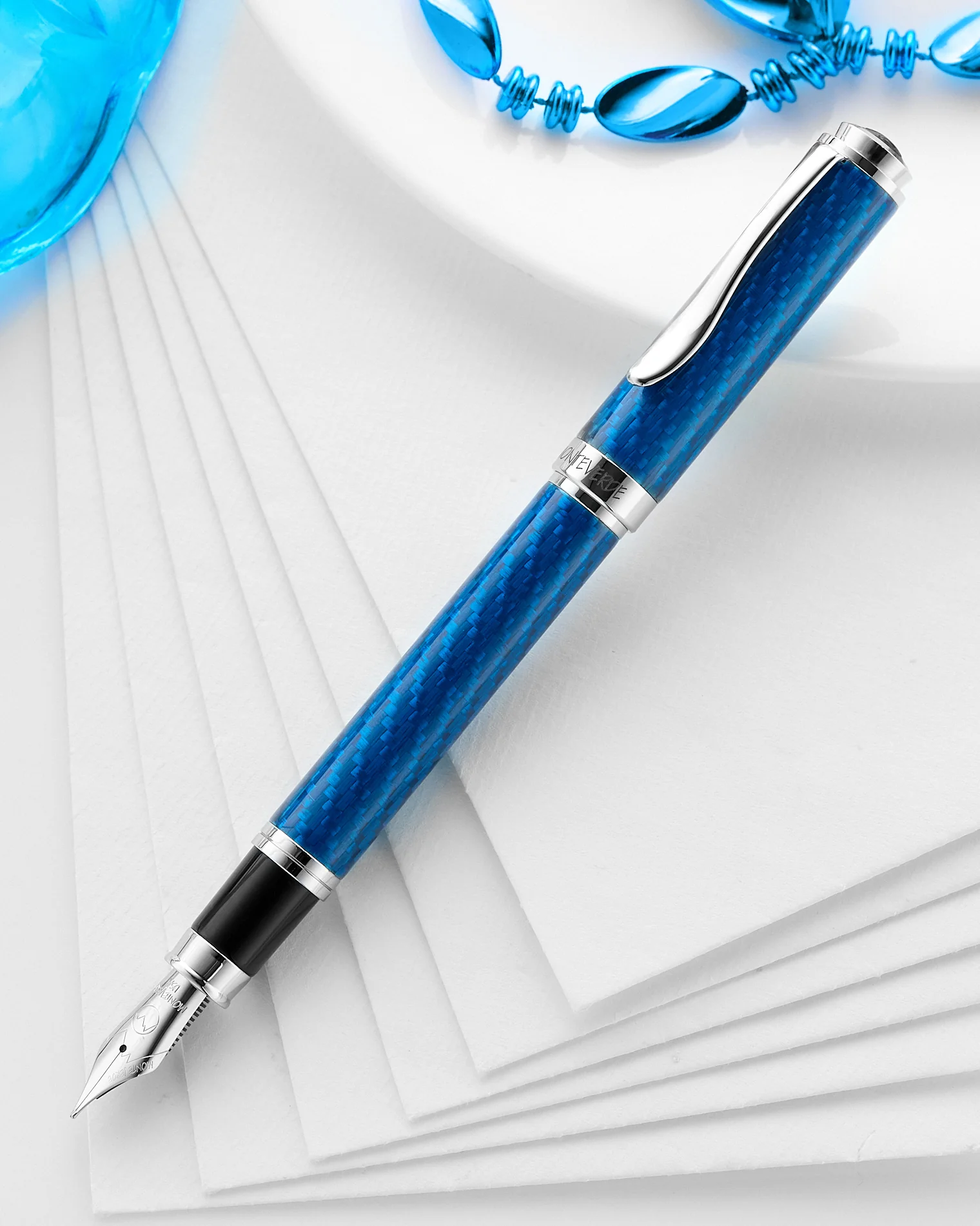 Monteverde Innova Fiberglass Fountain Pen - Sapphire (Special Edition) - Image 9