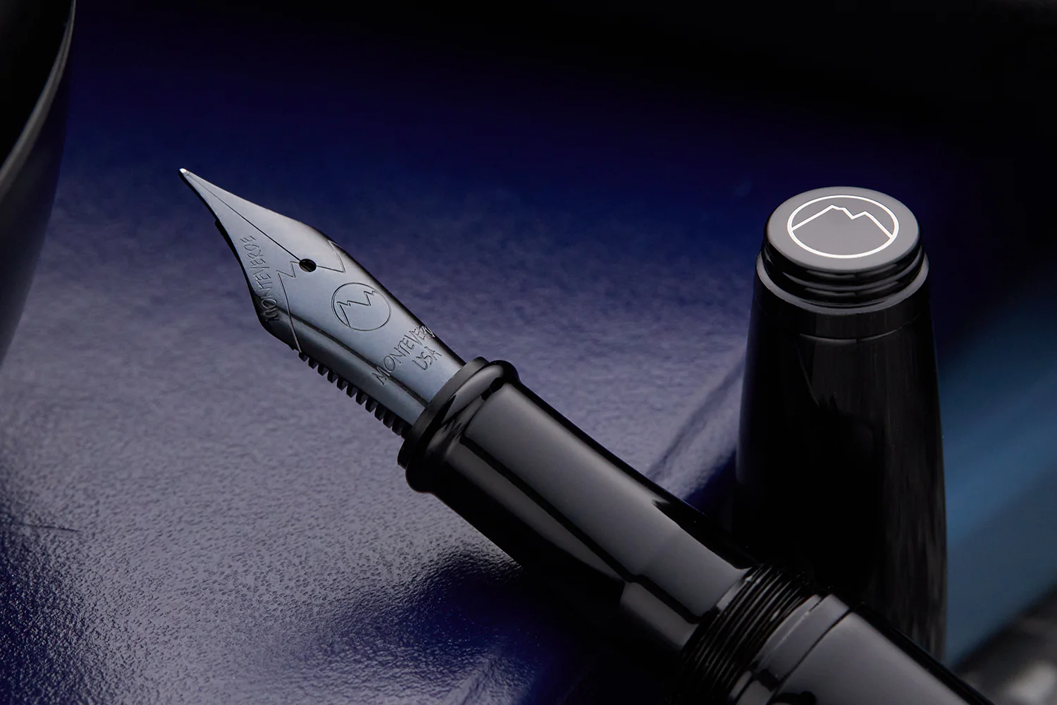 Monteverde Invincia Color Fusion Fountain Pen - Stealth Black - Image 9