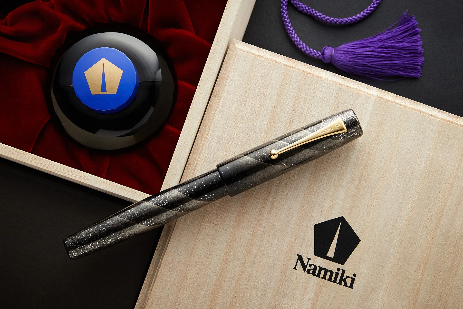 Namiki Aya Maki-e Fountain Pen - Hayate Black - Image 5