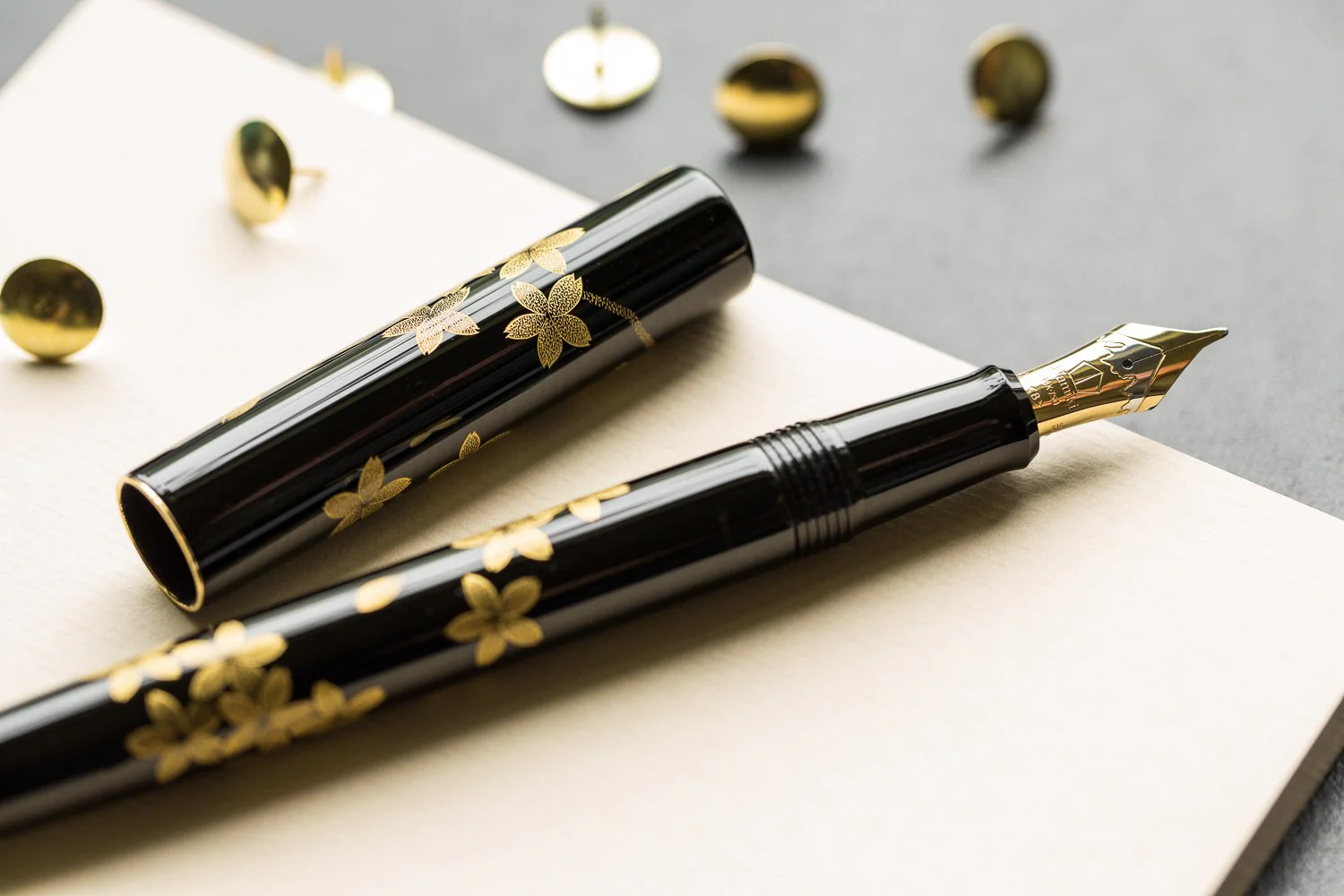 Namiki Chinkin Fountain Pen - Cherry Blossoms - Image 3