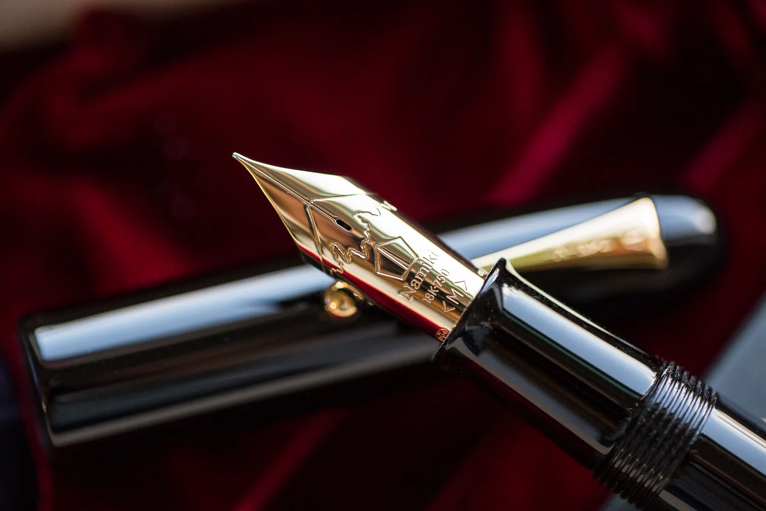 Namiki Emperor Urushi Fountain Pen - Black - Image 10