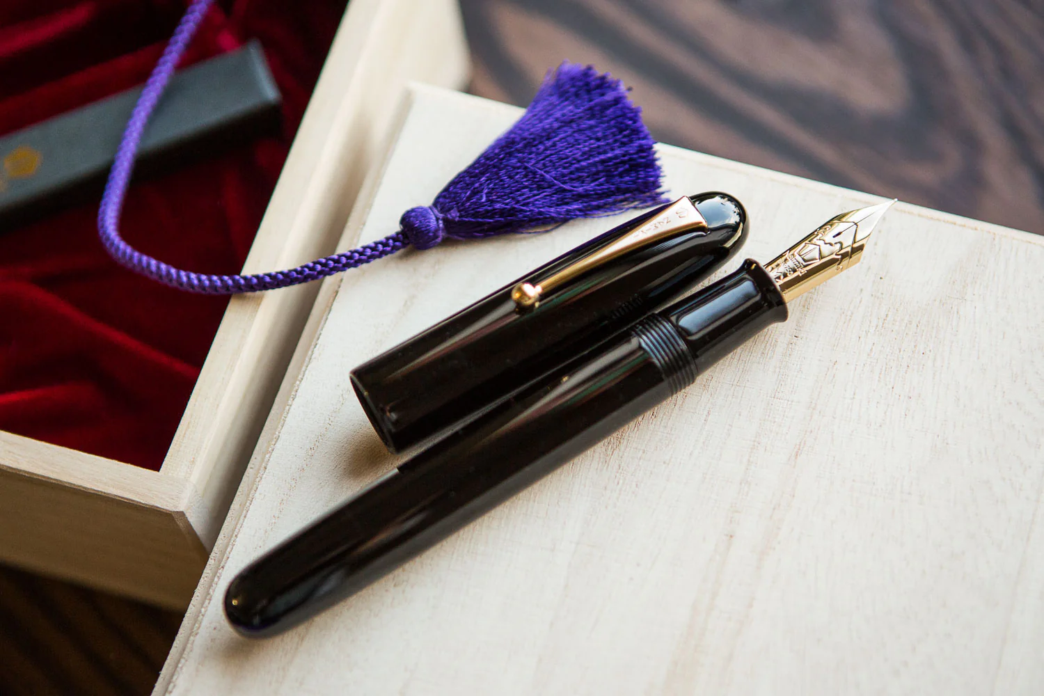 Namiki Emperor Urushi Fountain Pen - Black - Image 6