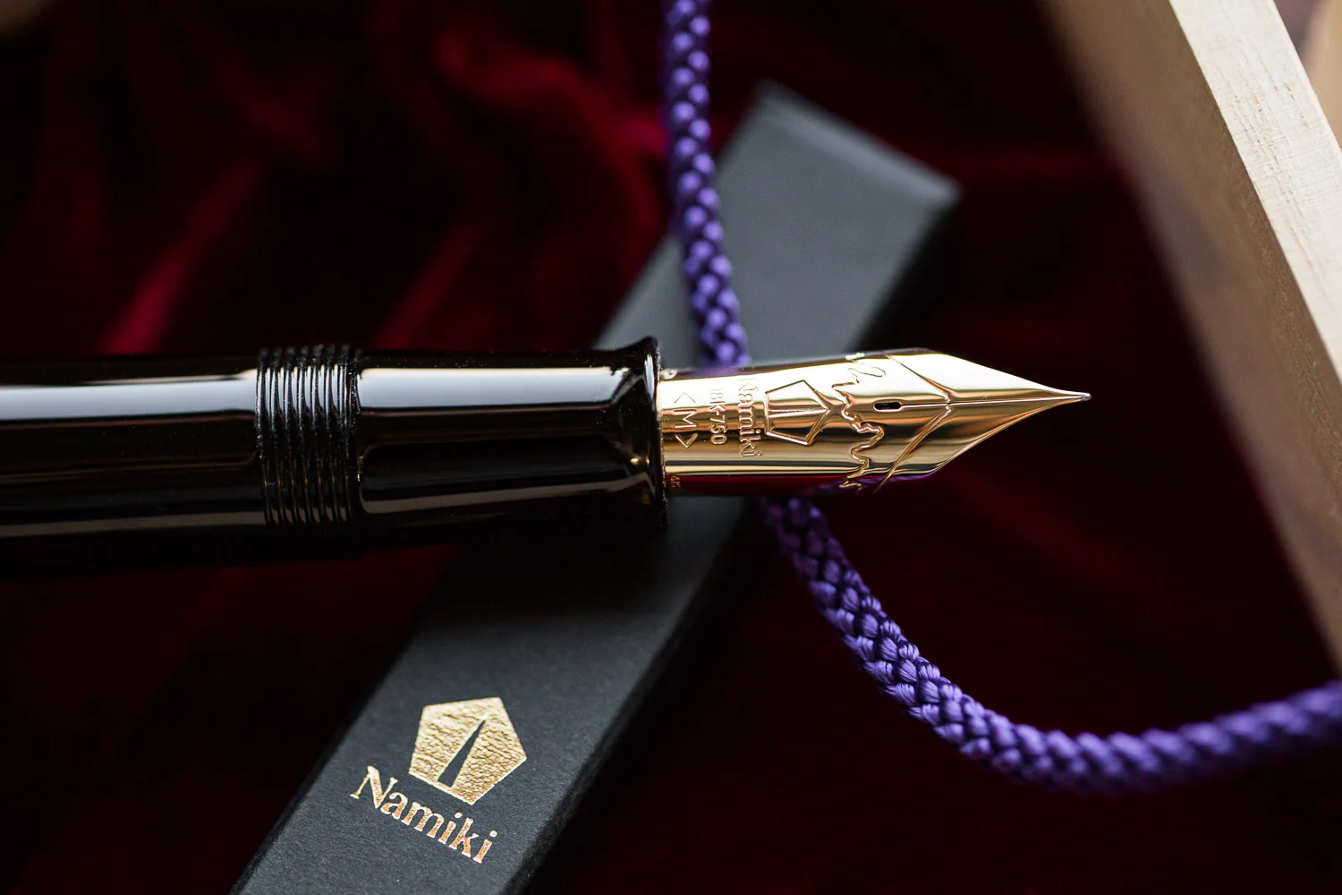 Namiki Emperor Urushi Fountain Pen - Black - Image 8
