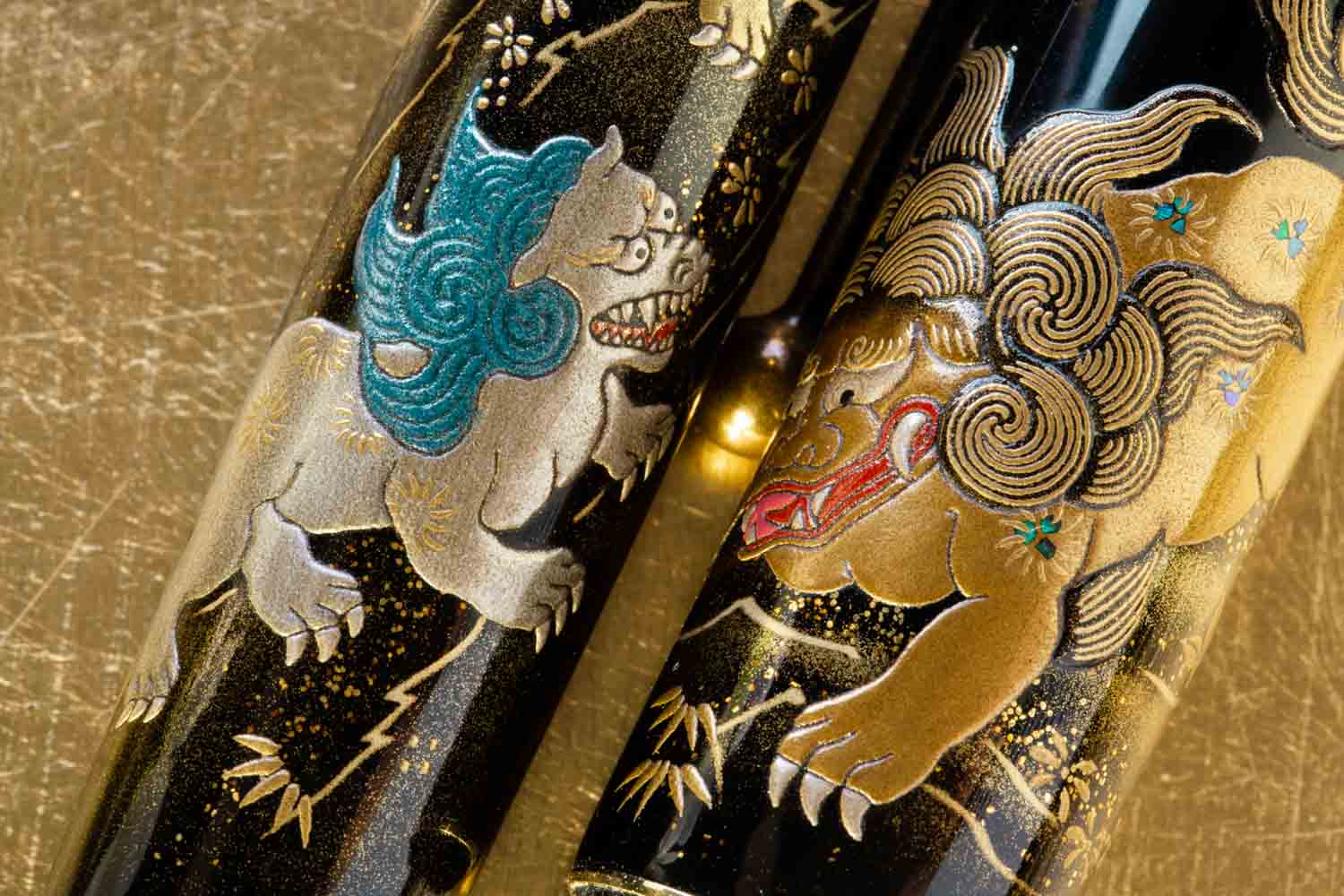 Namiki Yukari Royale Maki-e Fountain Pen - Lioness and Cubs - Image 4