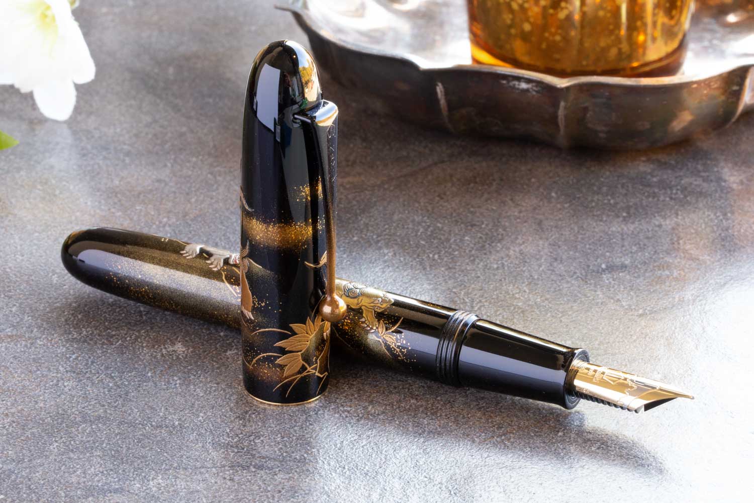 Namiki Yukari Royale Maki-e Fountain Pen - Lioness and Cubs - Image 6