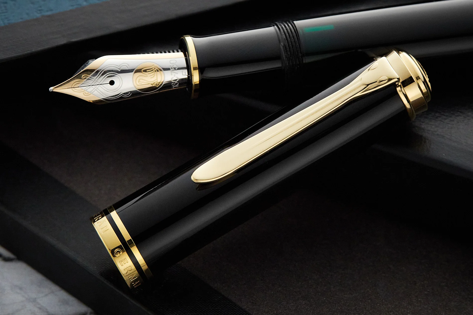 Pelikan M1000 Fountain Pen - Black - Image 11