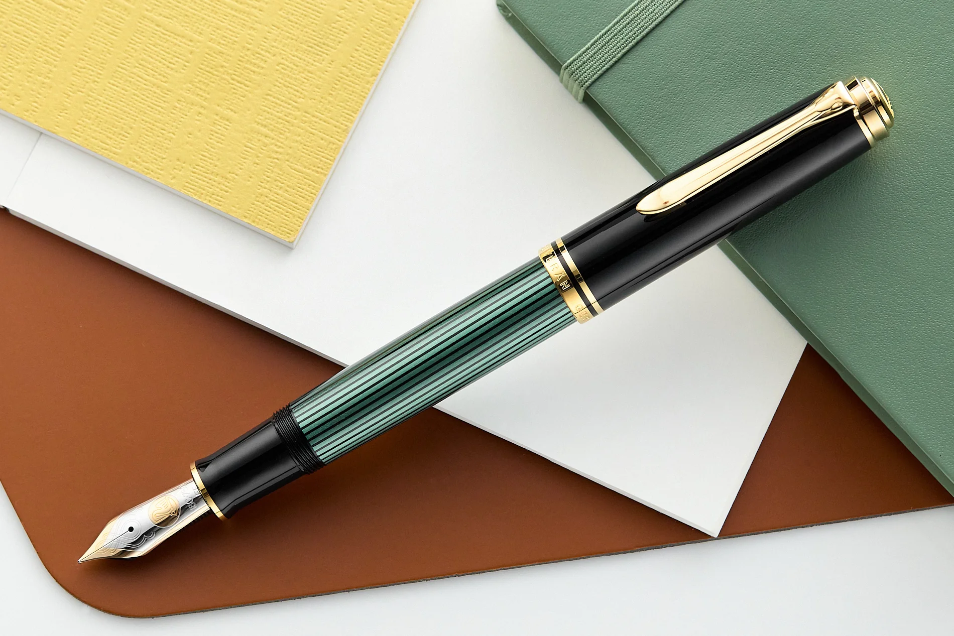 Pelikan M1000 Fountain Pen - Black/Green - Image 8