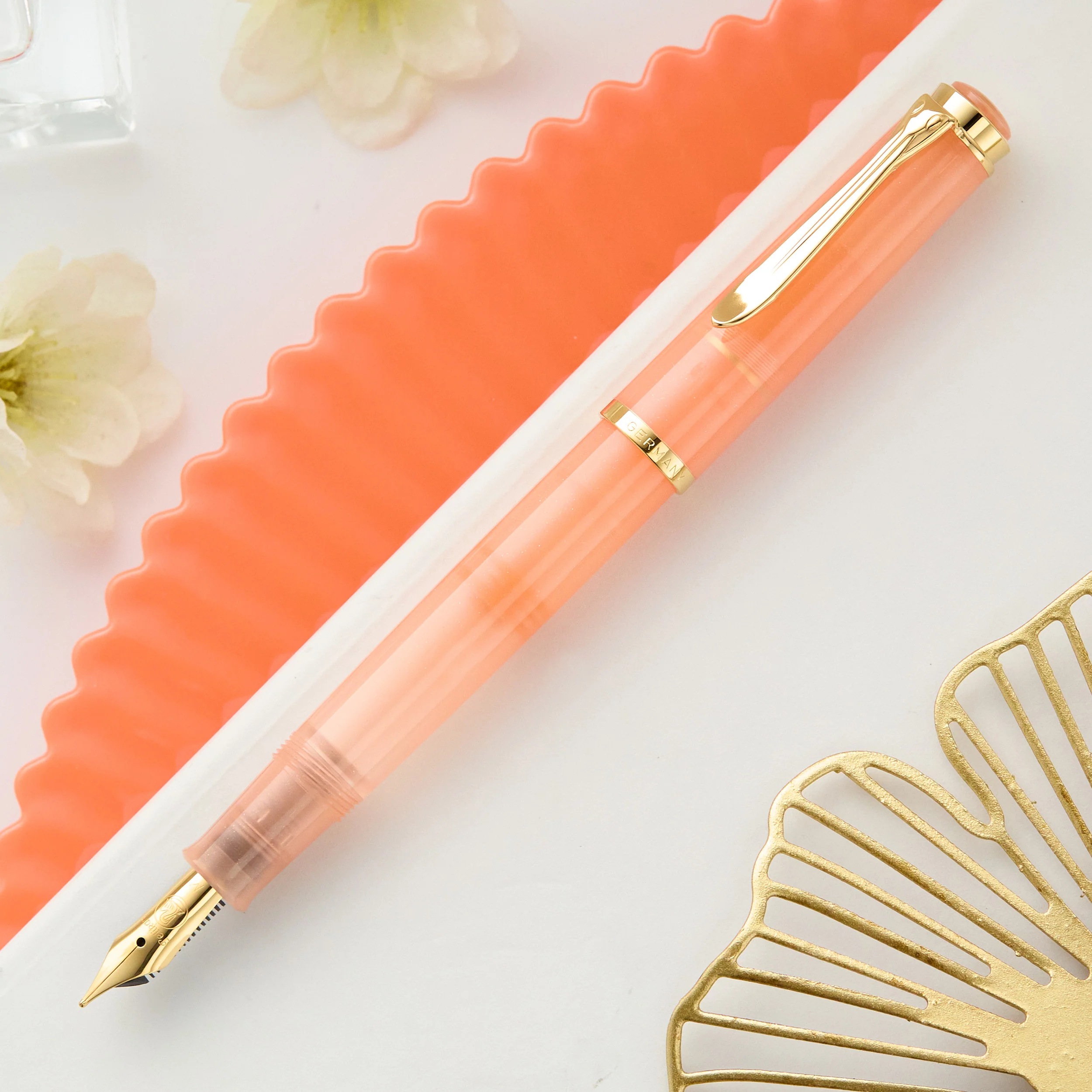Pelikan M200 Fountain Pen - Apricot Achat (Special Edition) - Image 6